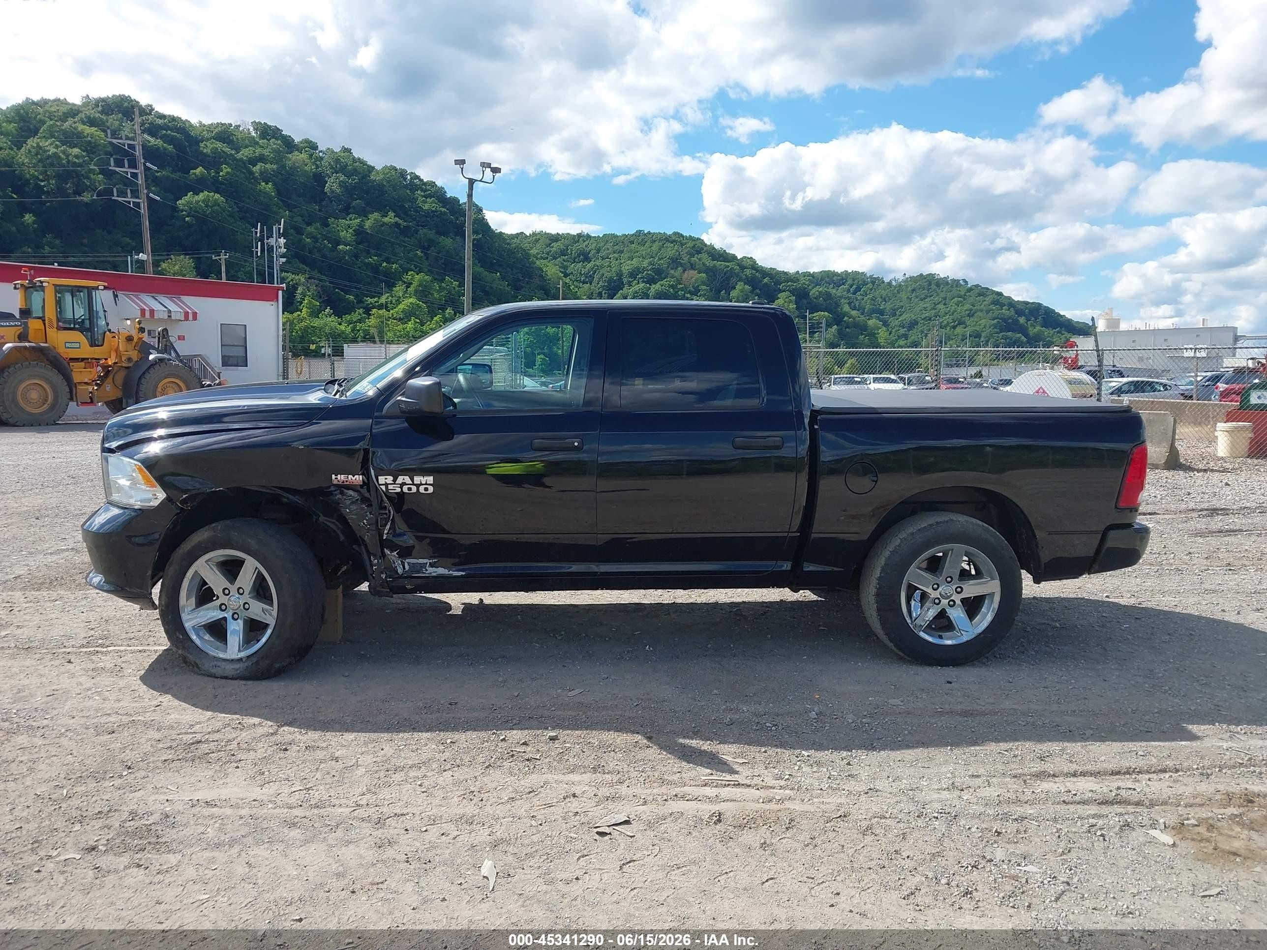 2015 Ram 1500 Express Black vin: 1C6RR7KT3FS588302