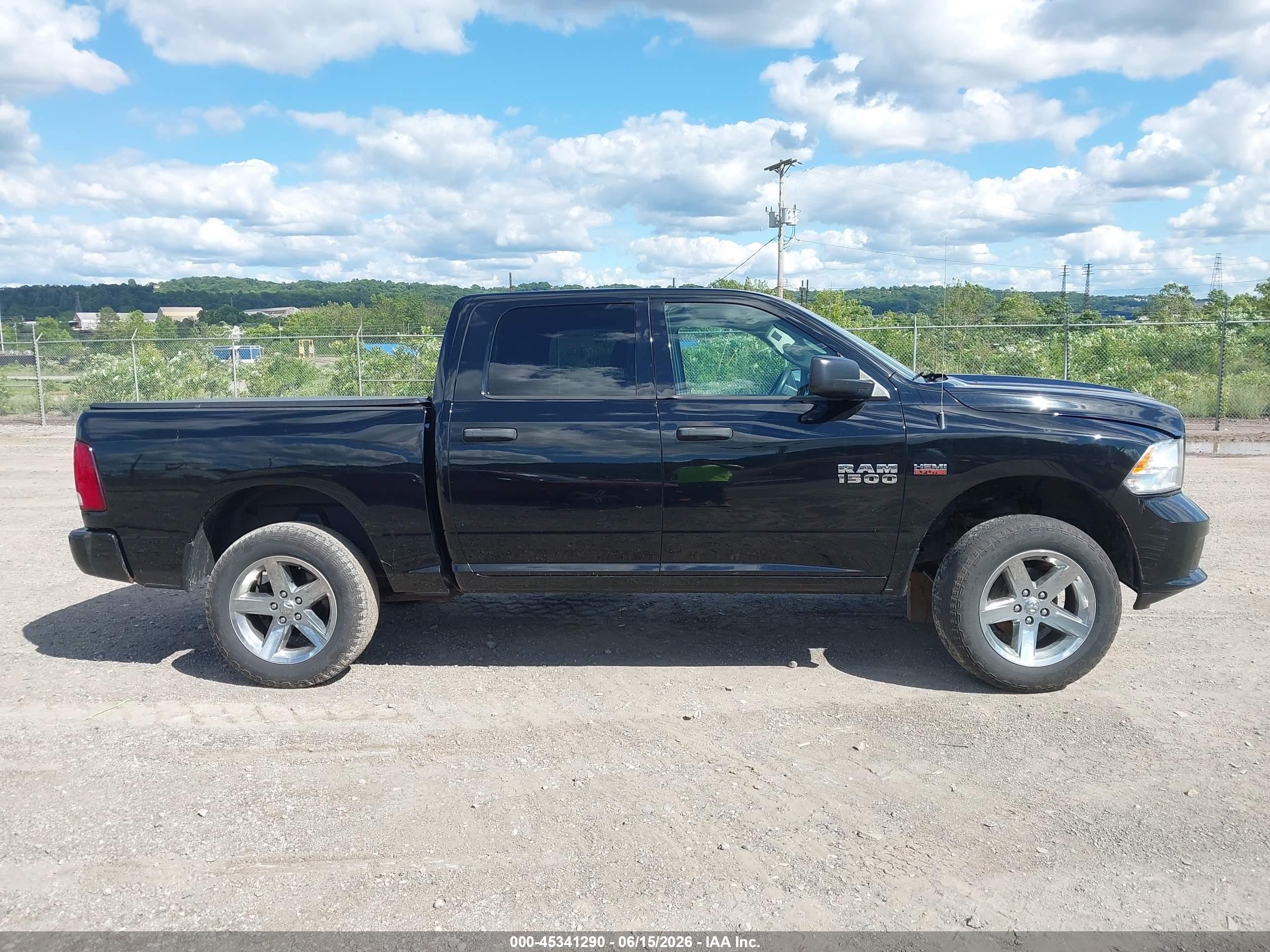 2015 Ram 1500 Express Black vin: 1C6RR7KT3FS588302