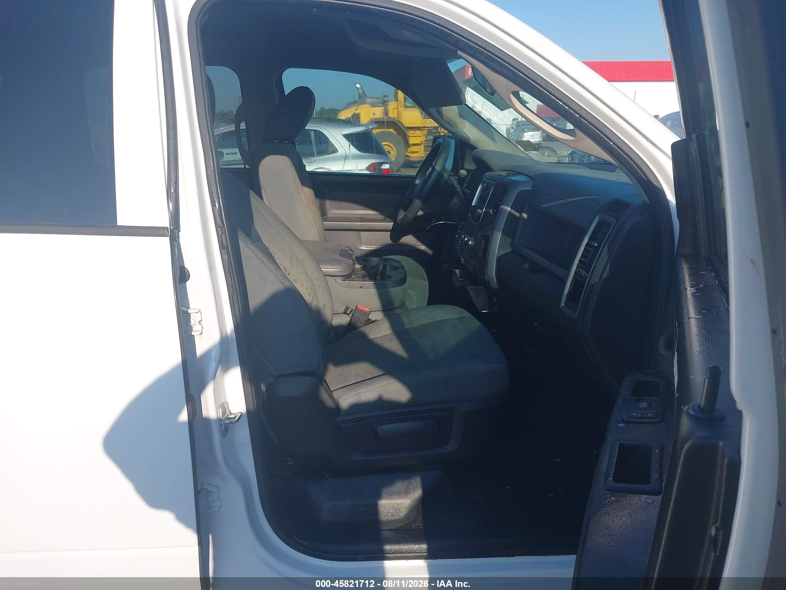 2015 Ram 1500 Express White vin: 1C6RR7KT3FS689596