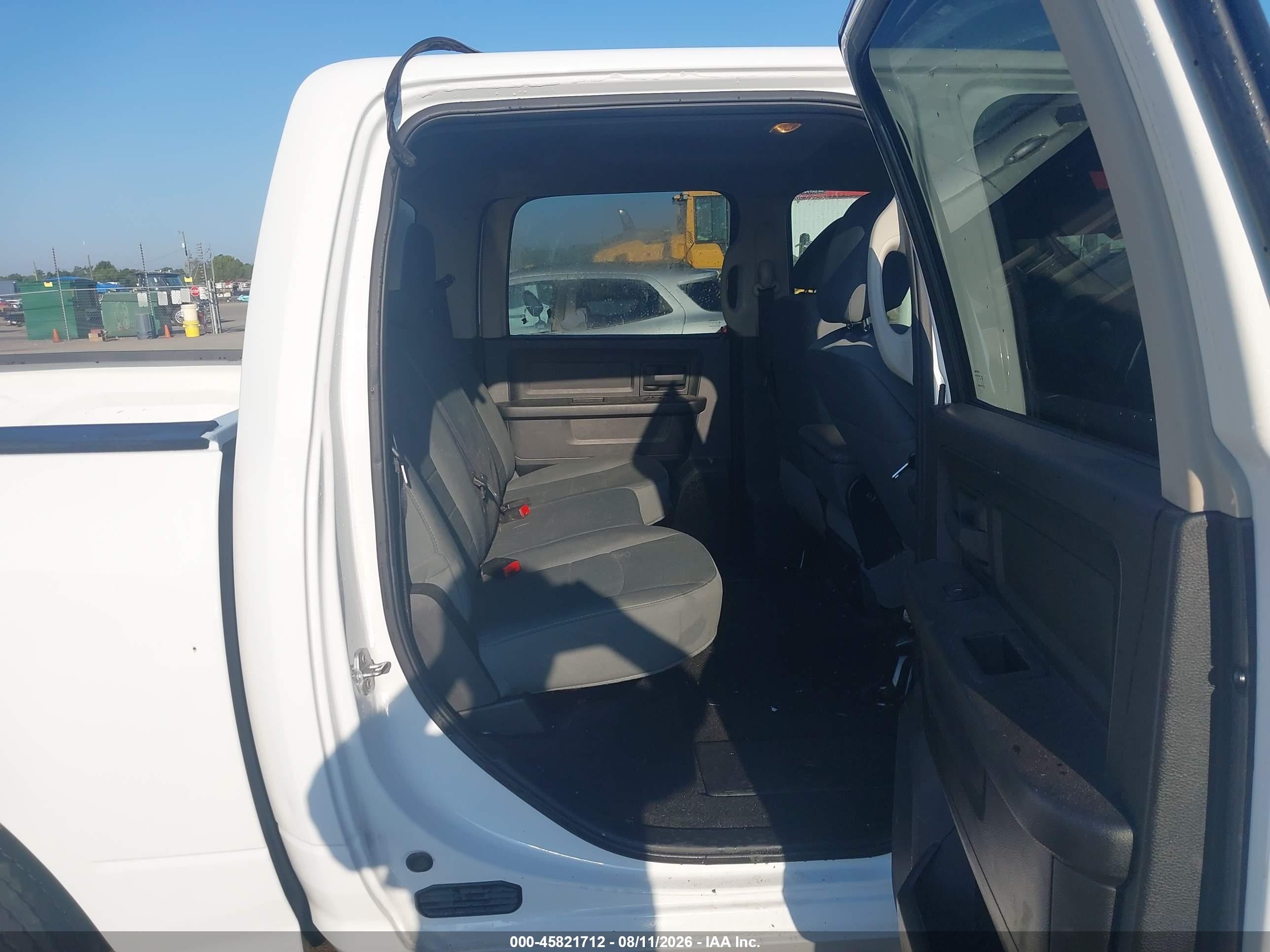 2015 Ram 1500 Express White vin: 1C6RR7KT3FS689596