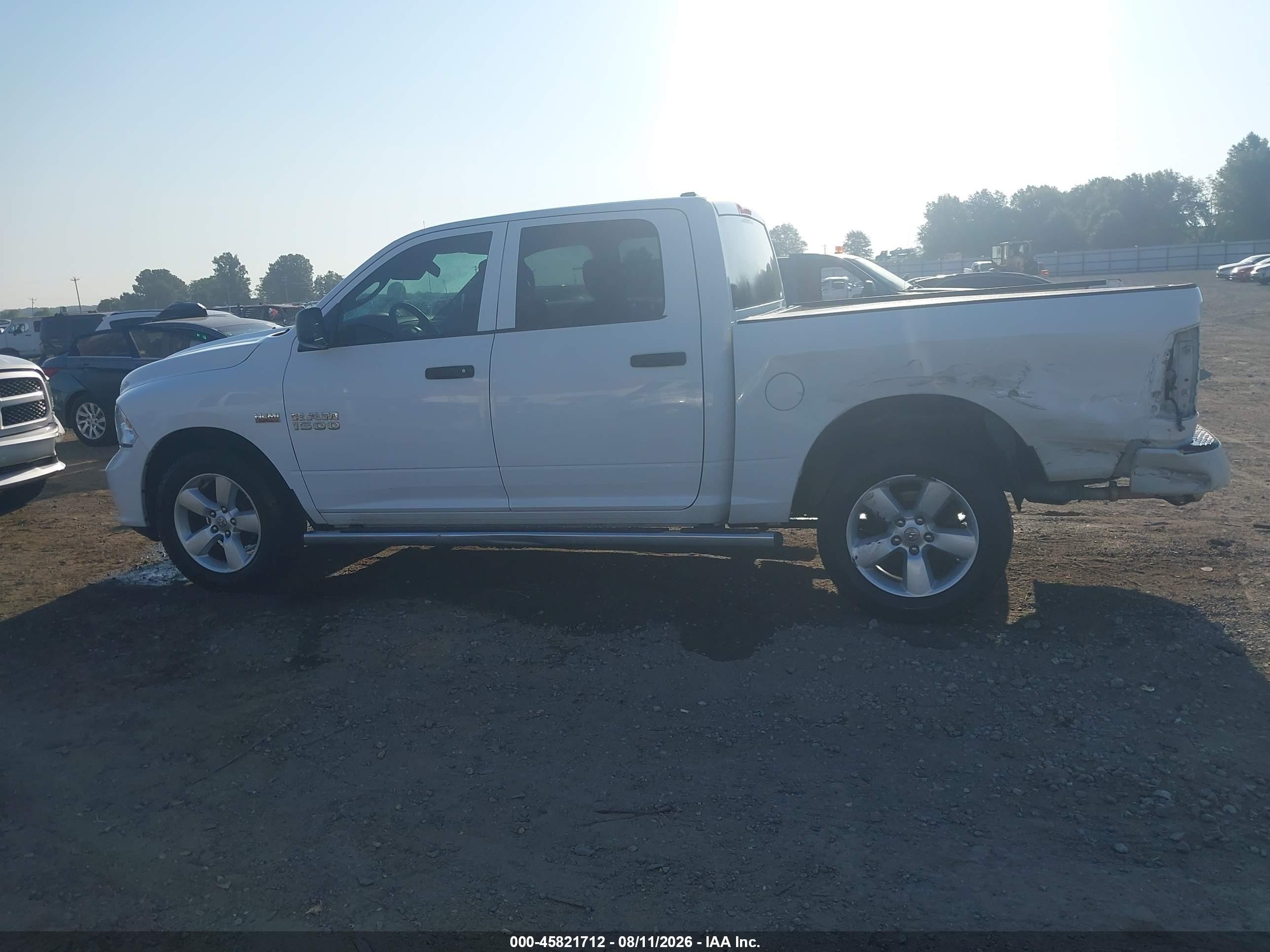 2015 Ram 1500 Express White vin: 1C6RR7KT3FS689596
