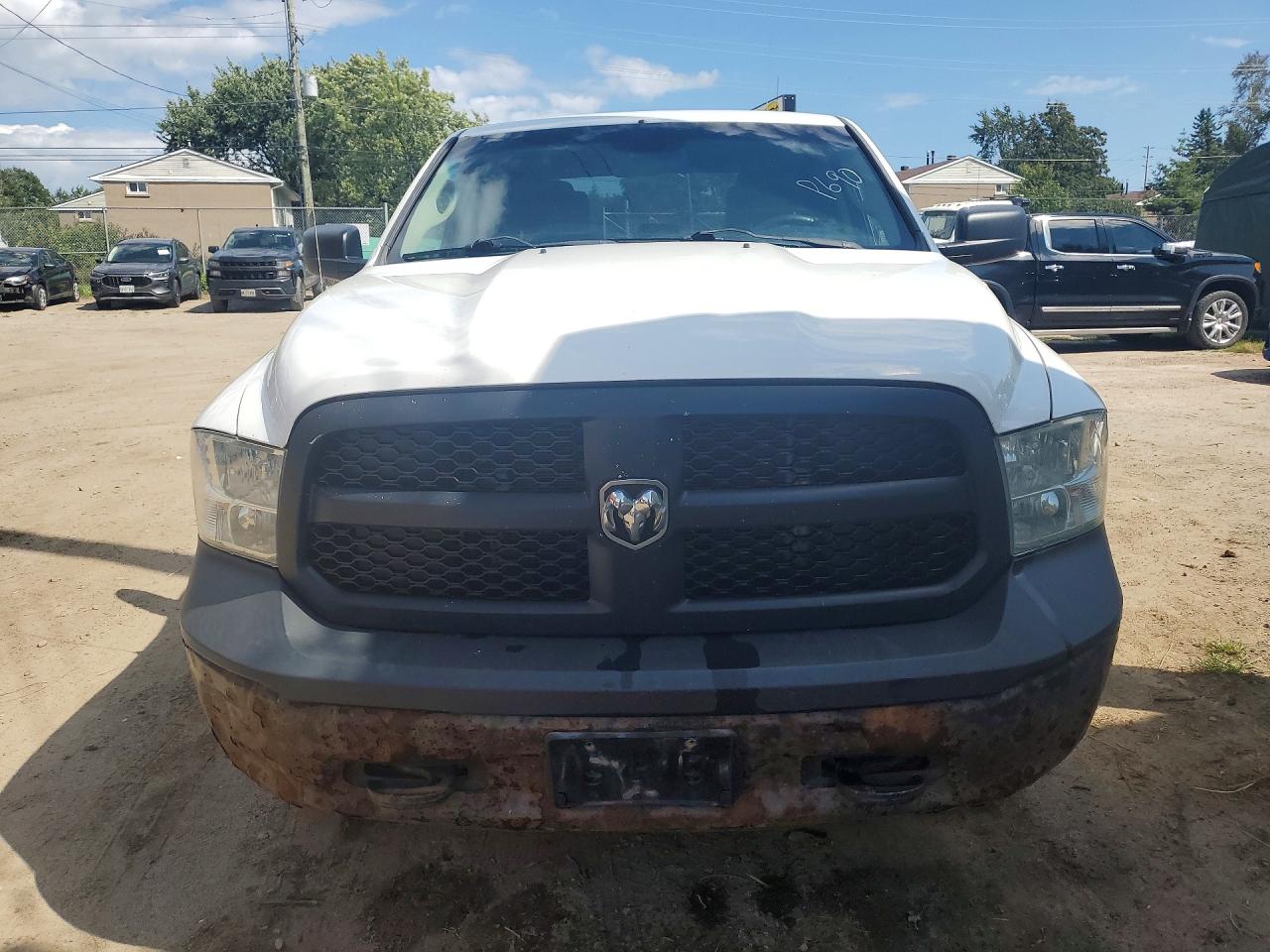 2015 Ram 1500 St White vin: 1C6RR7KT3FS726534