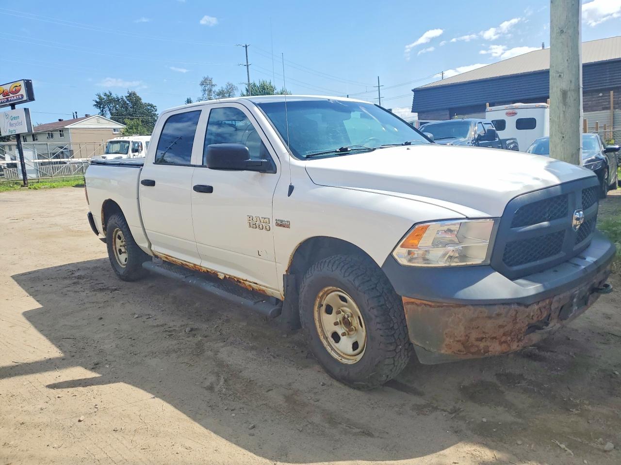 2015 Ram 1500 St White vin: 1C6RR7KT3FS726534