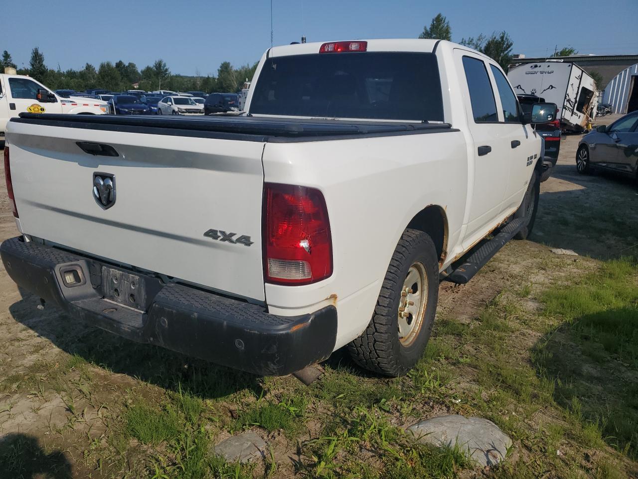 2015 Ram 1500 St White vin: 1C6RR7KT3FS726534 Damage: Right Bed Side, Rust, > 12 Inches