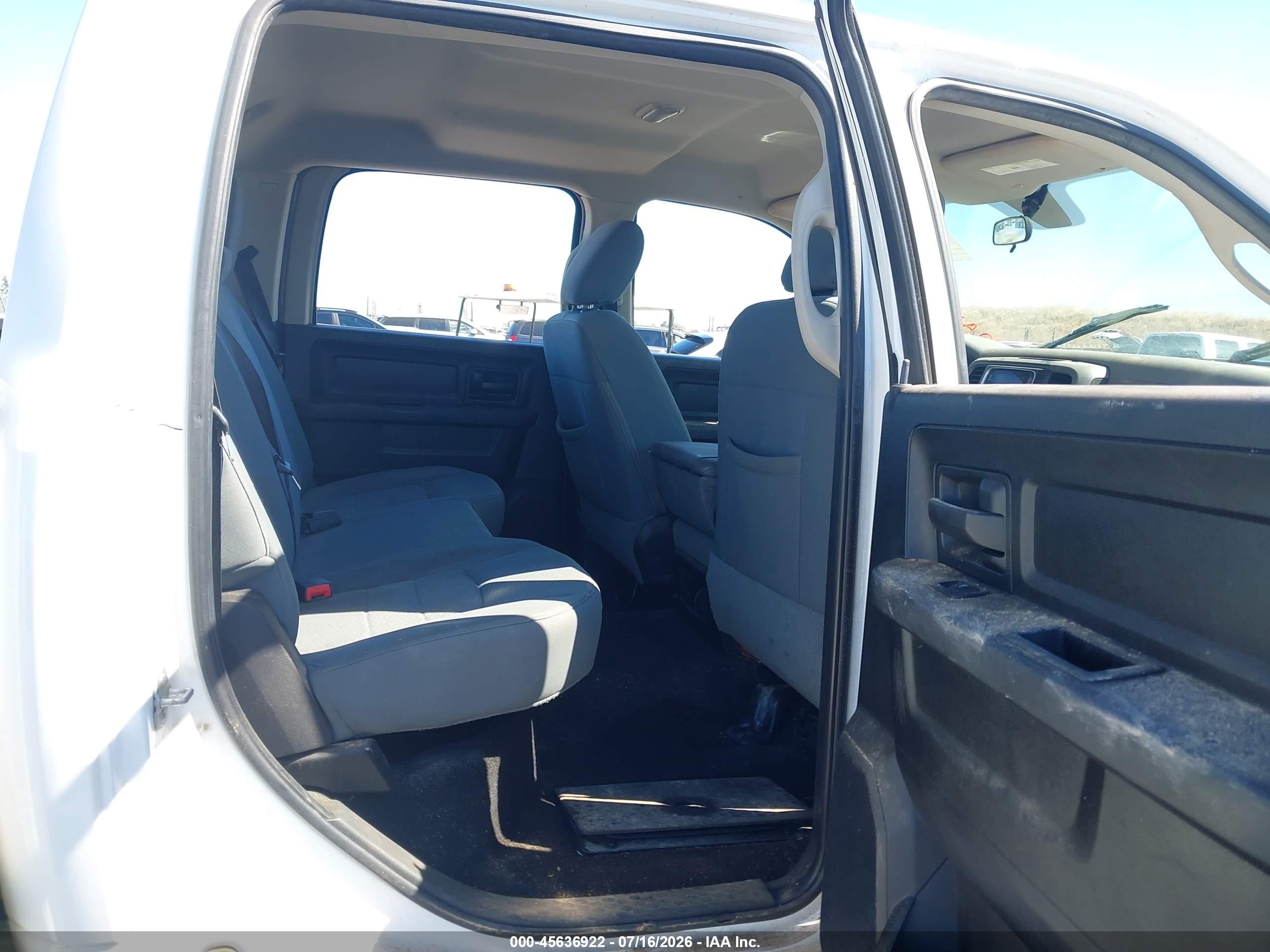 2014 Ram 1500 Express White vin: 1C6RR7KT4ES108234