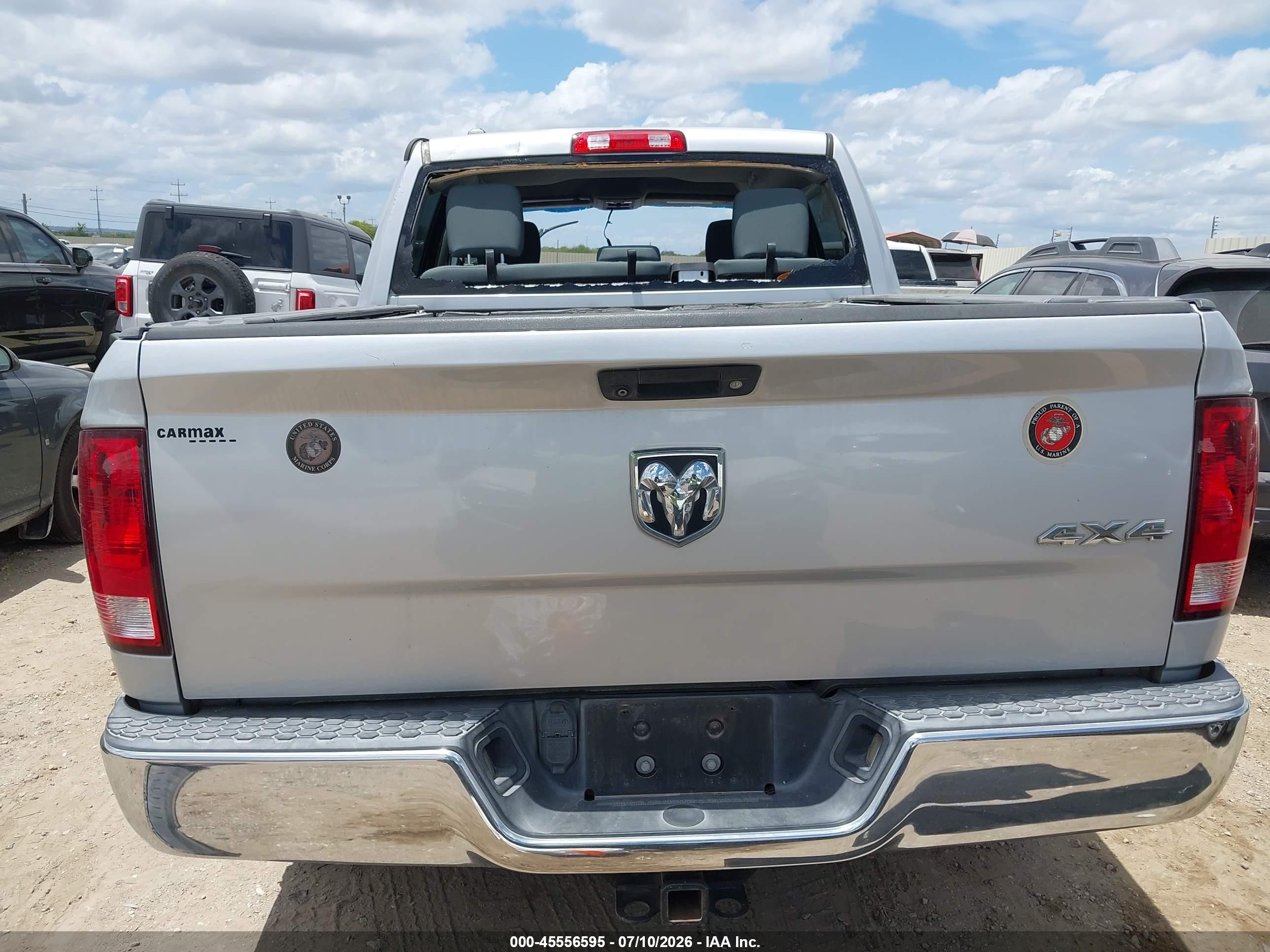 2015 Ram 1500 Tradesman Silver vin: 1C6RR7KT4FS612459