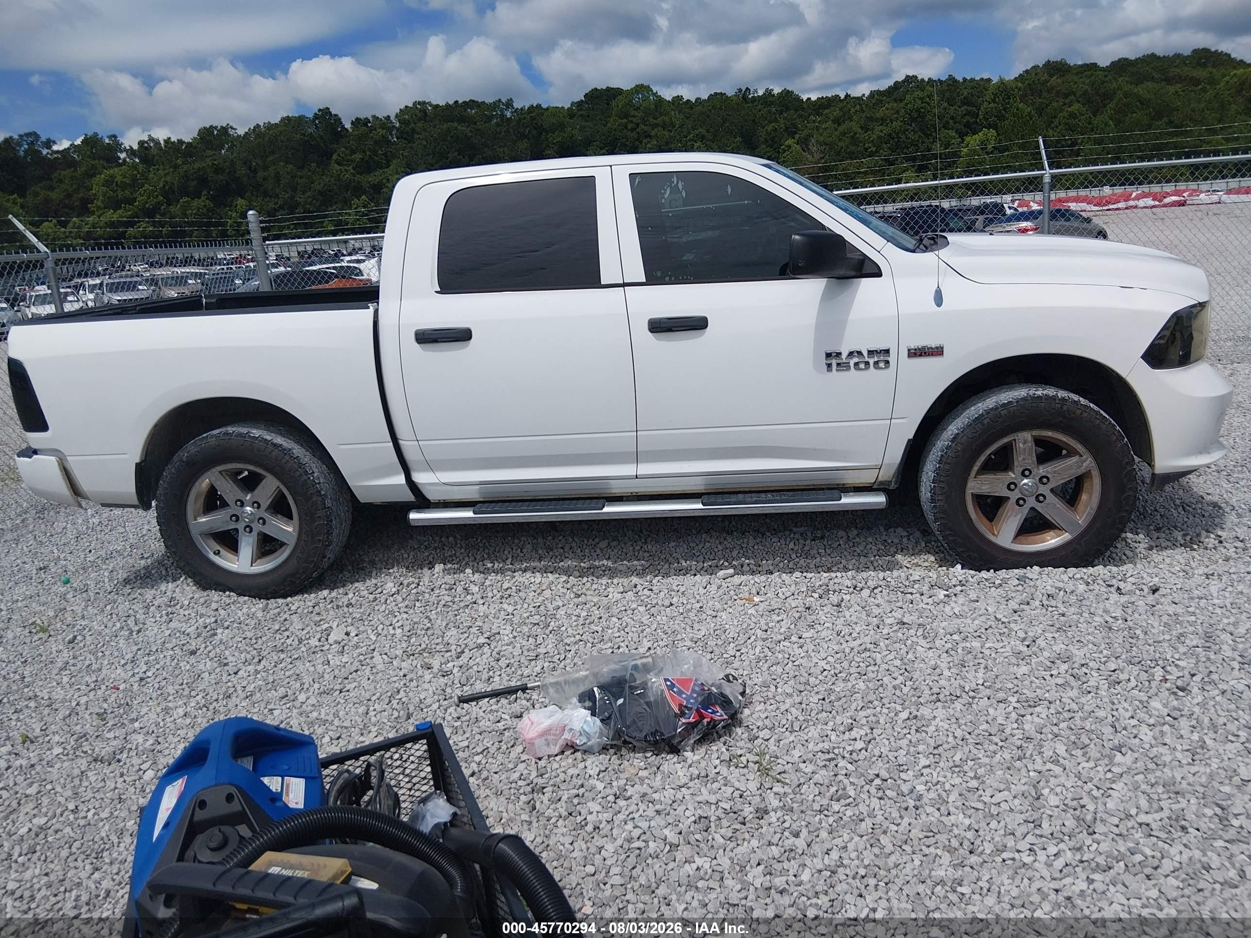 2013 Ram 1500 Express White vin: 1C6RR7KT5DS649548