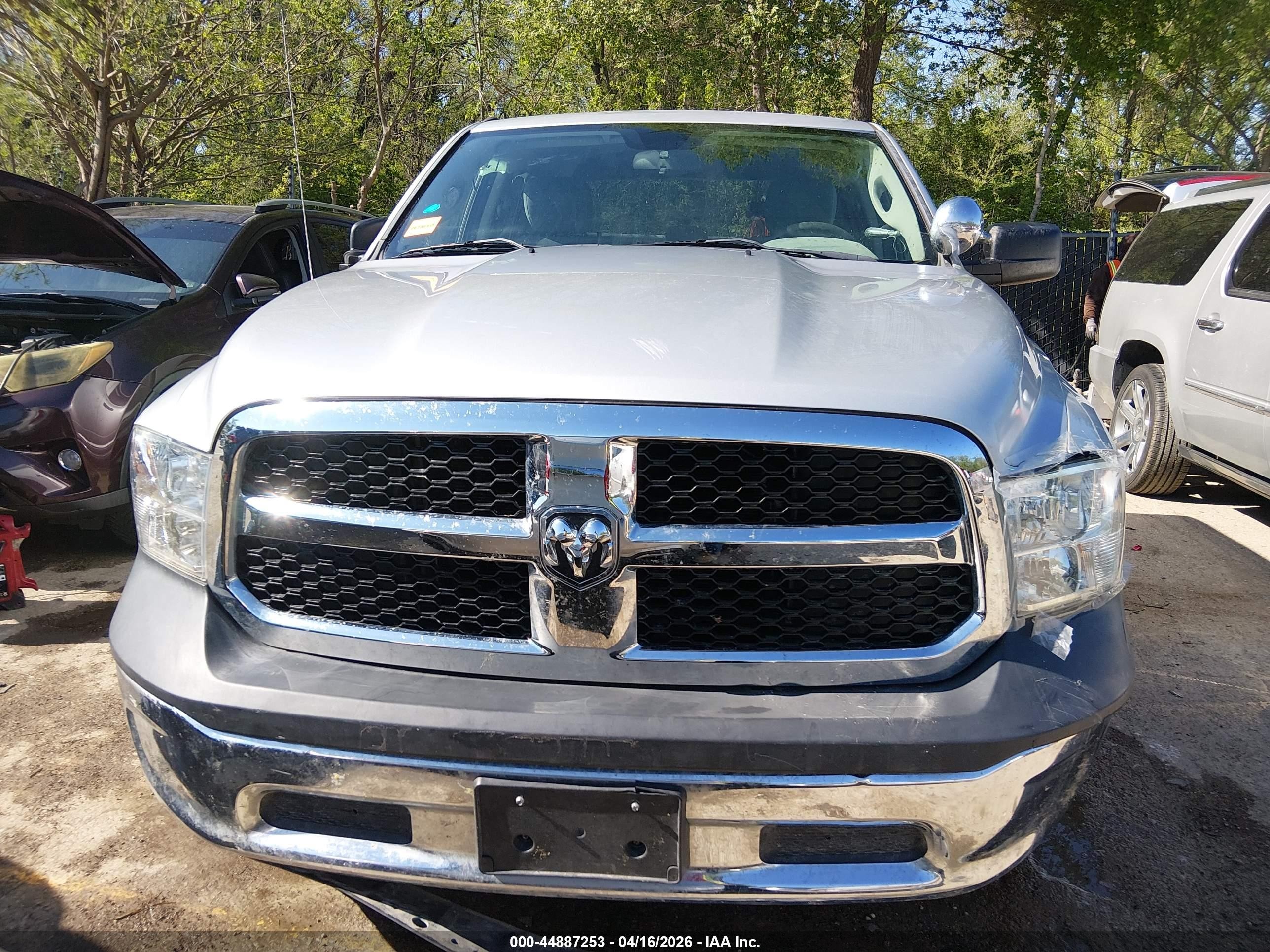 2013 Ram 1500 Tradesman Silver vin: 1C6RR7KT5DS653101
