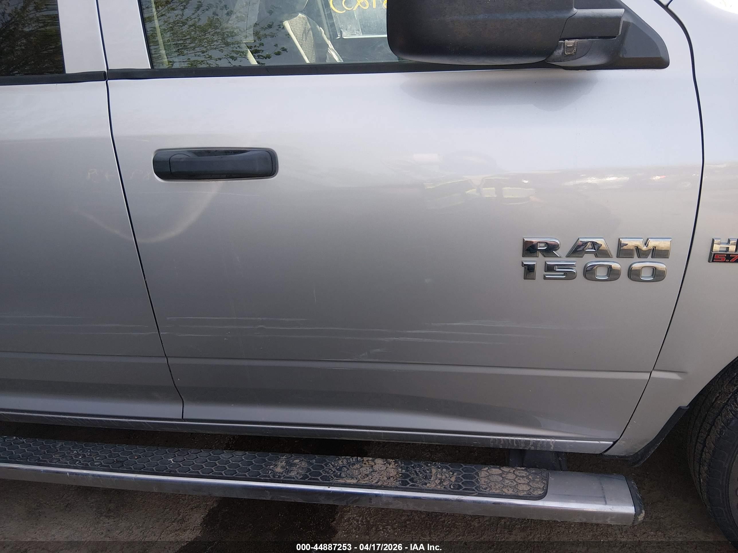 2013 Ram 1500 Tradesman Silver vin: 1C6RR7KT5DS653101