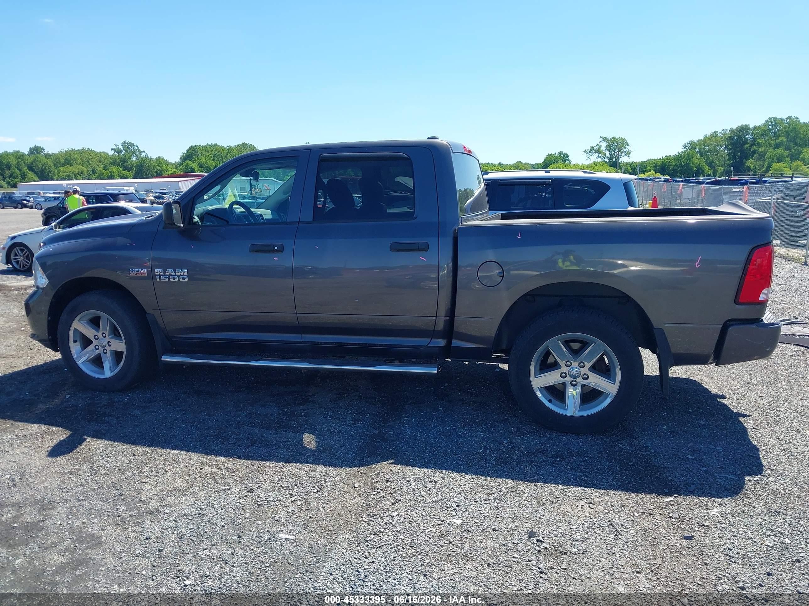2014 Ram 1500 Express Серый vin: 1C6RR7KT5ES362860