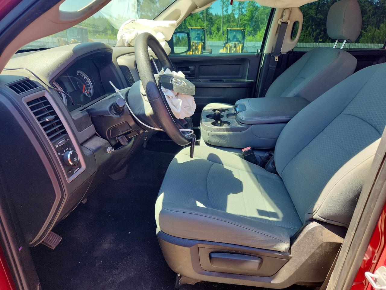 2015 Ram 1500 St Burgundy vin: 1C6RR7KT5FS773998