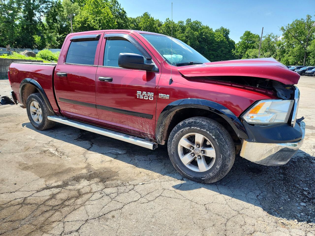 2015 Ram 1500 St Red vin: 1C6RR7KT6FS546643