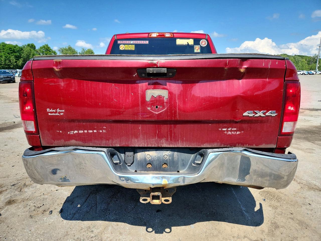 2015 Ram 1500 St Red vin: 1C6RR7KT6FS546643