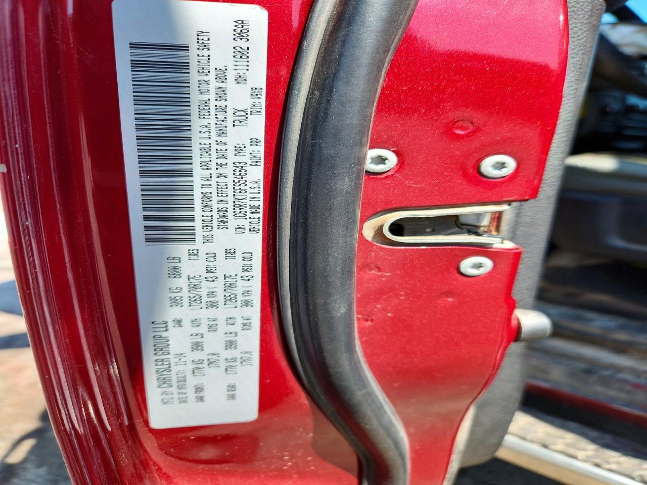 2015 Ram 1500 St Red vin: 1C6RR7KT6FS546643