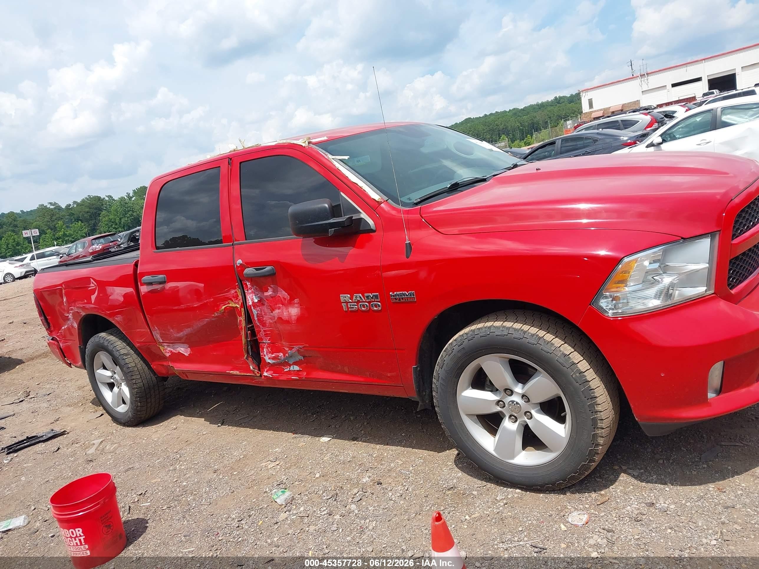 2015 Ram 1500 Express Red vin: 1C6RR7KT6FS780958