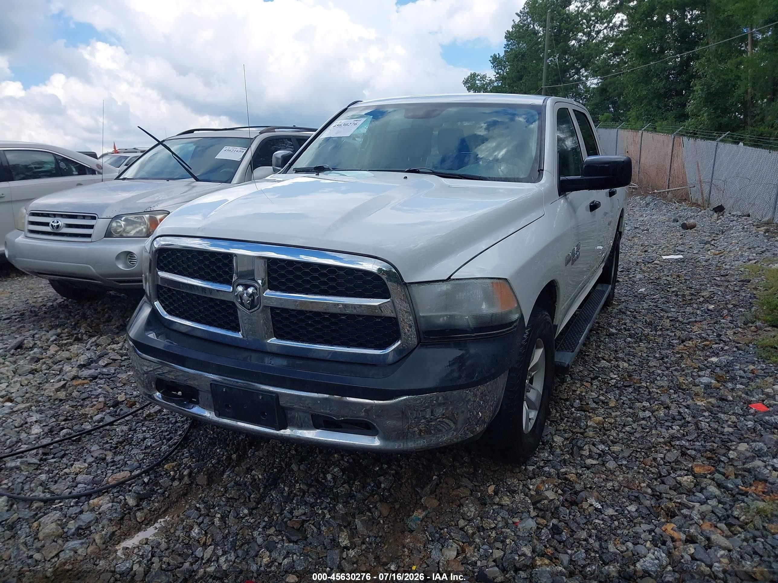 2013 Ram 1500 Tradesman White vin: 1C6RR7KT7DS547720
