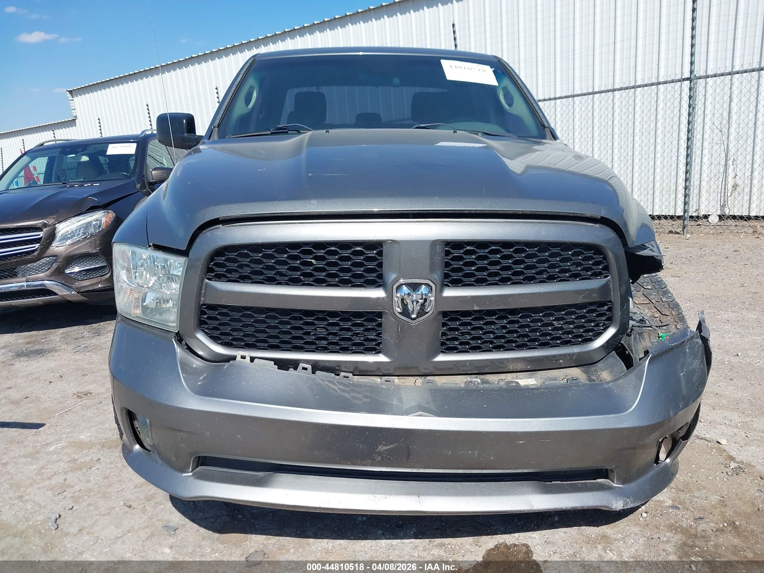 2013 Ram 1500 Express Серый vin: 1C6RR7KT7DS569622
