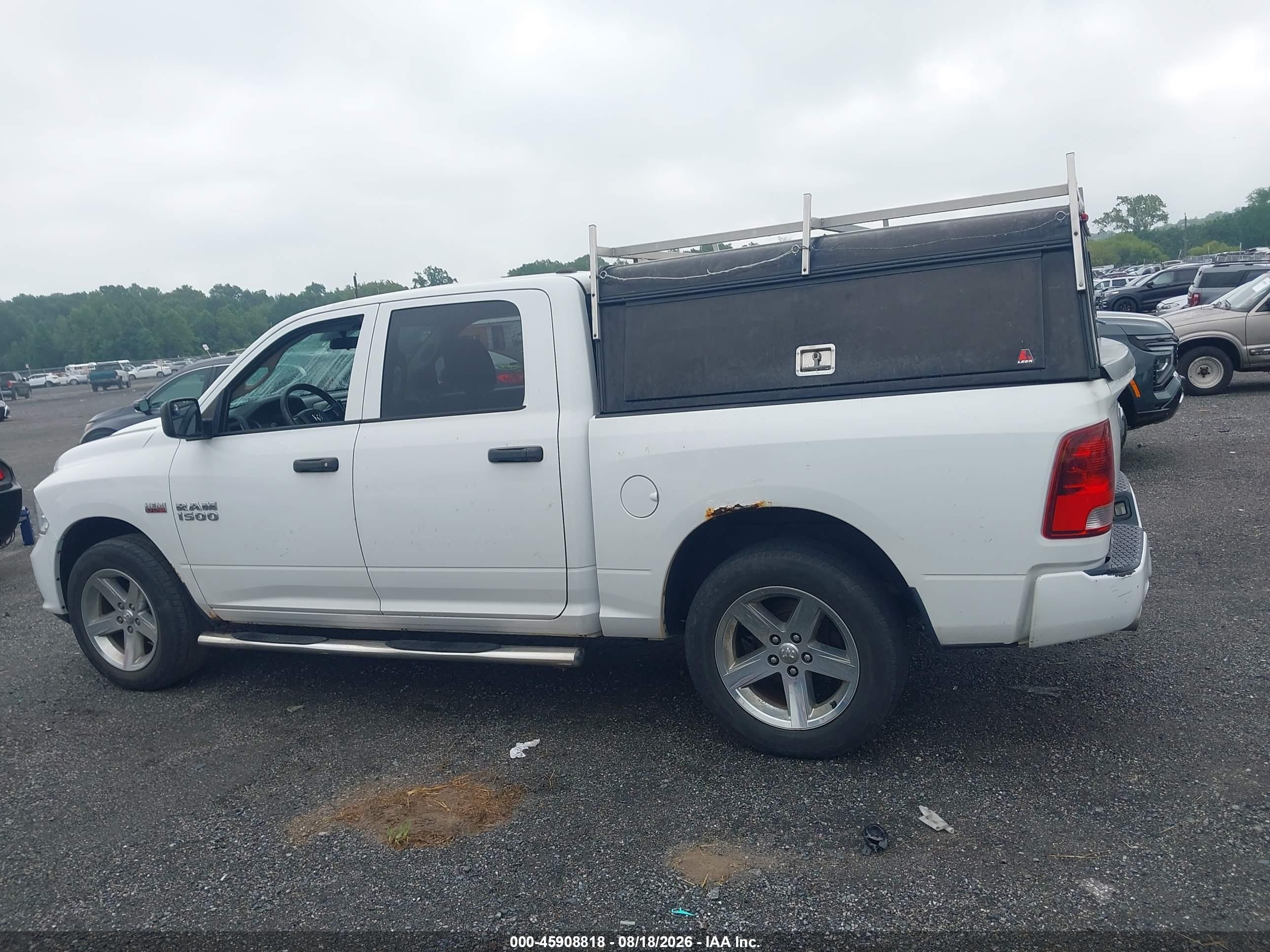2013 Ram 1500 Express White vin: 1C6RR7KT7DS669378