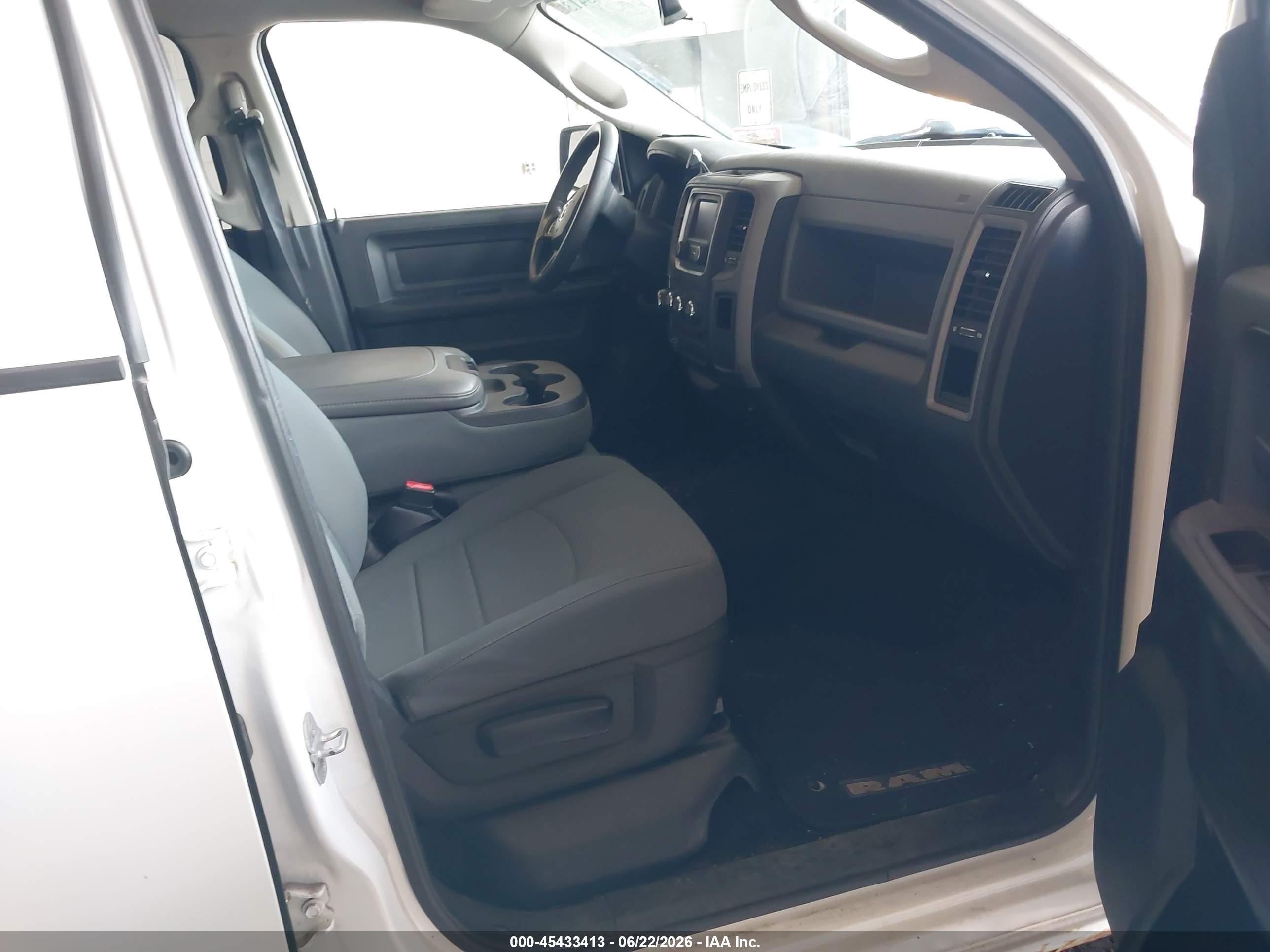 2014 Ram 1500 Express White vin: 1C6RR7KT7ES202009
