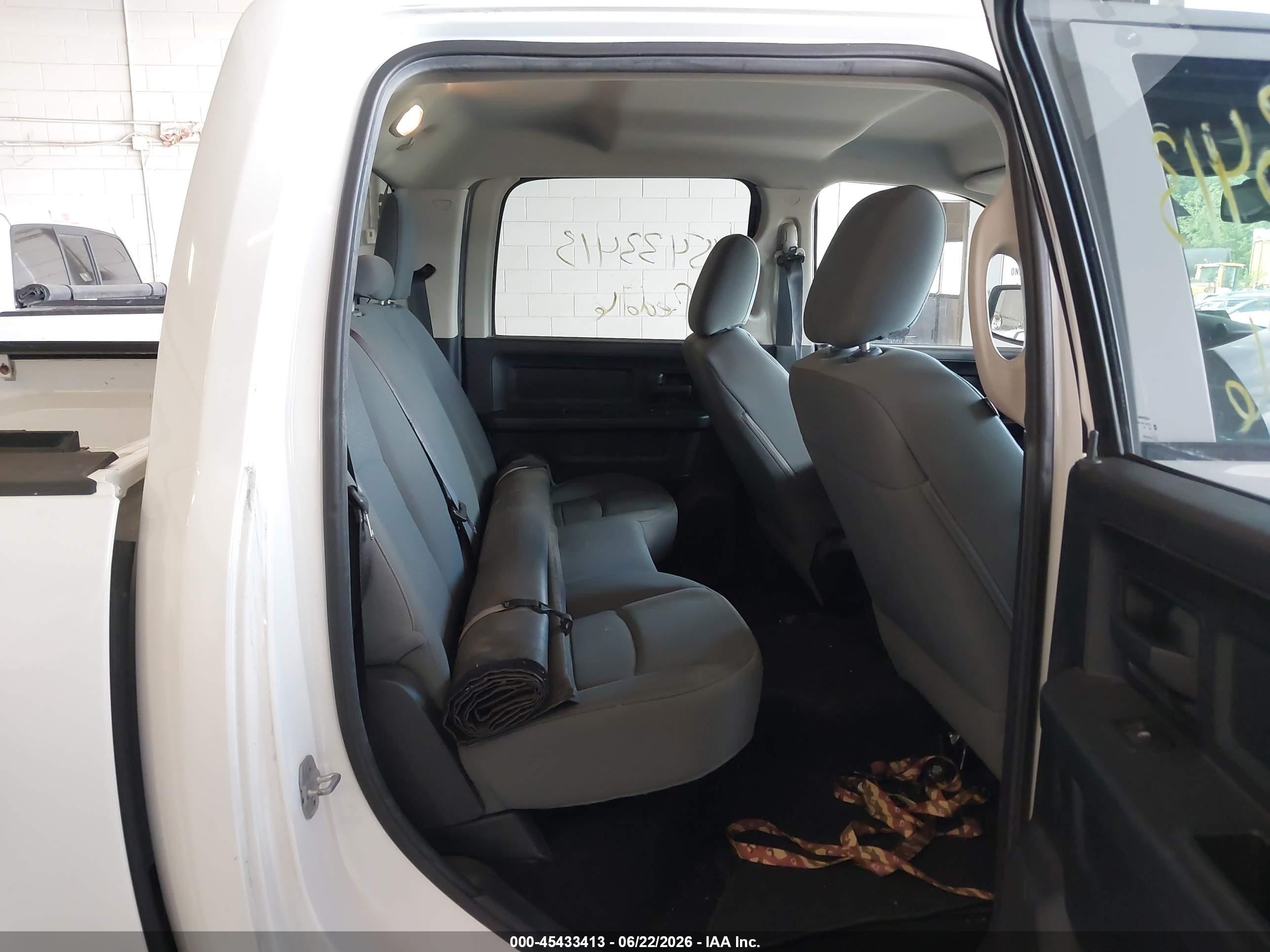 2014 Ram 1500 Express White vin: 1C6RR7KT7ES202009