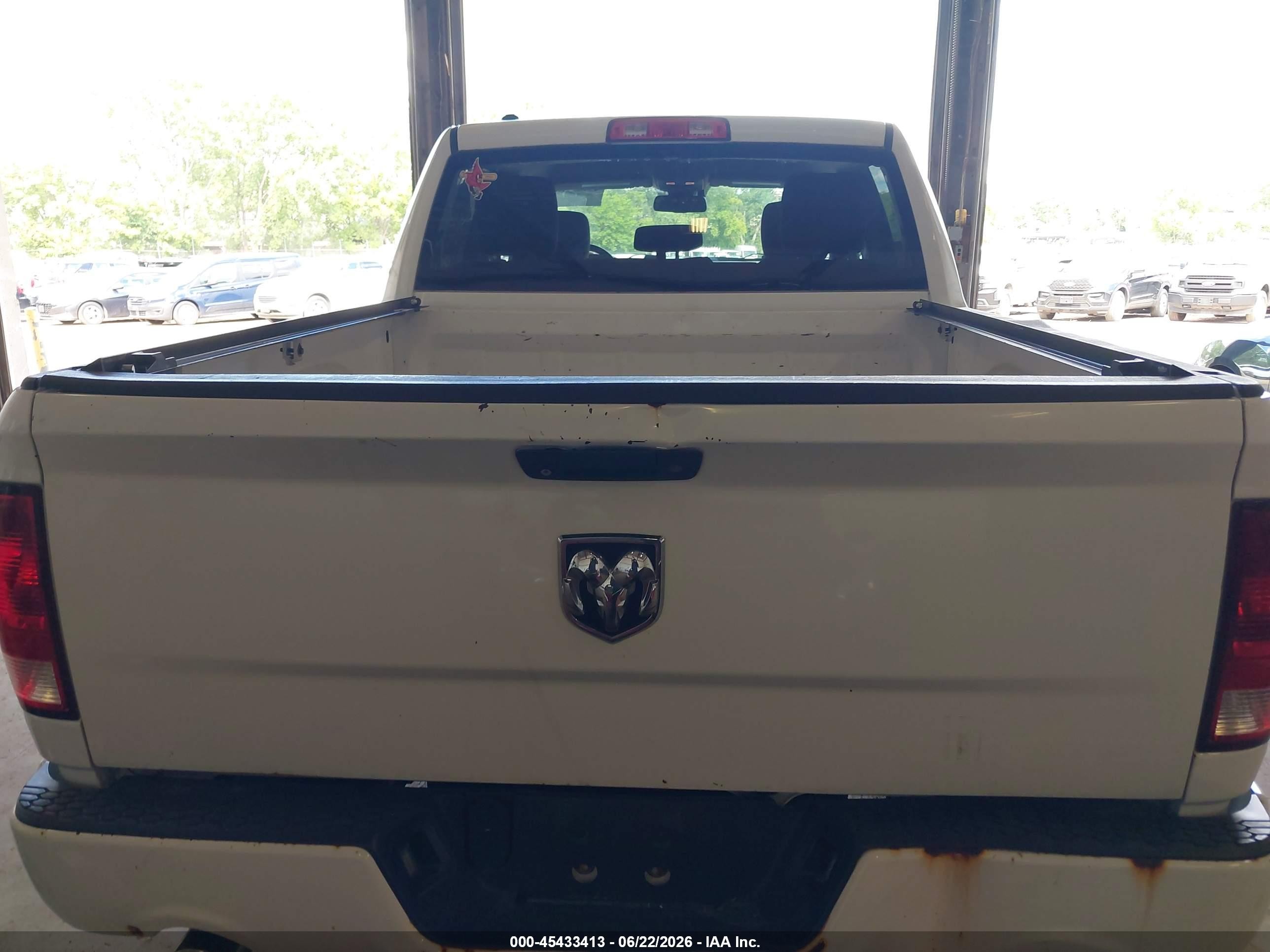 2014 Ram 1500 Express White vin: 1C6RR7KT7ES202009