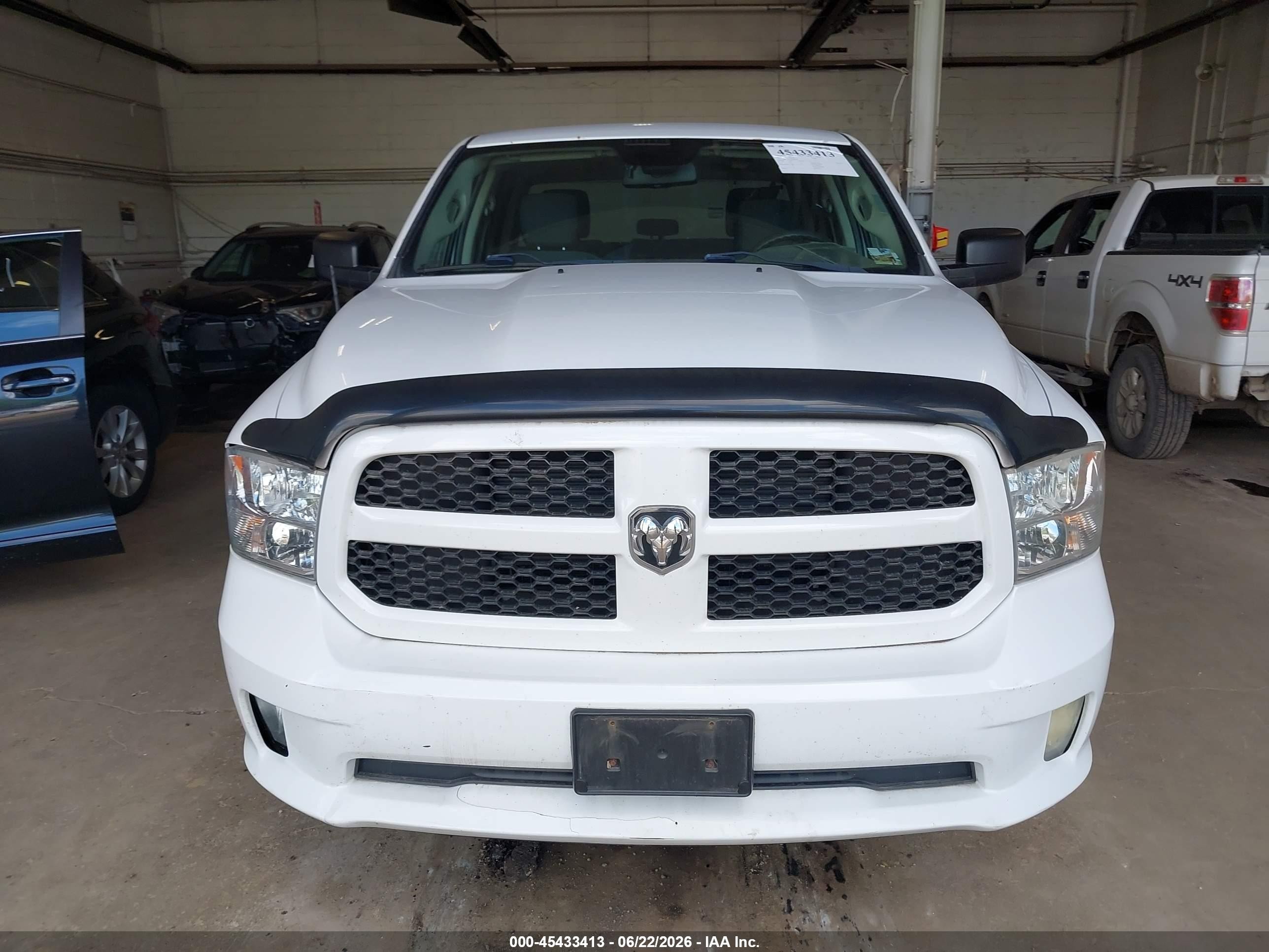 2014 Ram 1500 Express White vin: 1C6RR7KT7ES202009