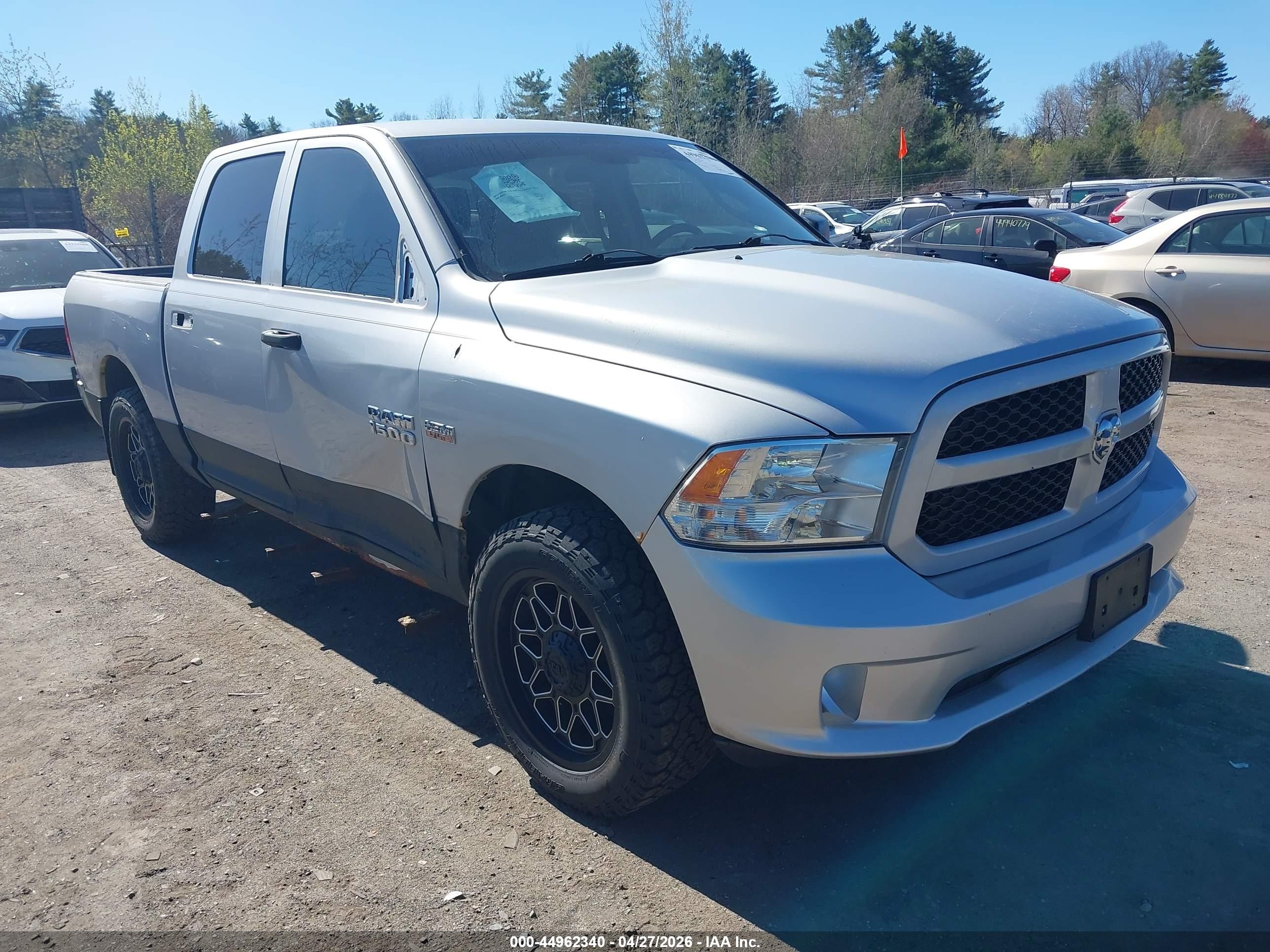 2014 Ram 1500 Express Silver vin: 1C6RR7KT7ES335840