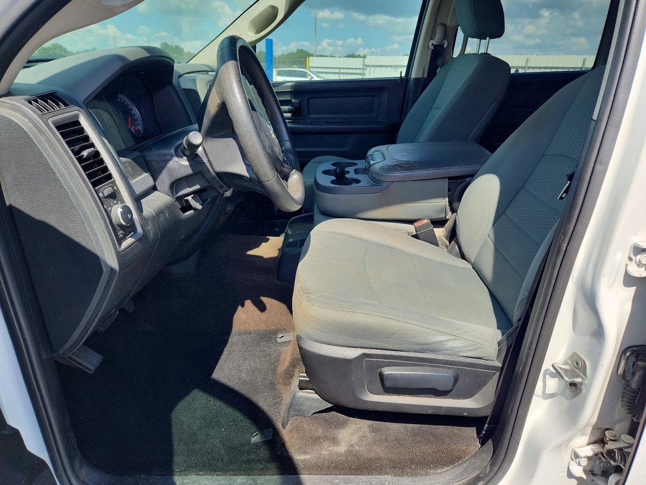 2015 Ram 1500 St White vin: 1C6RR7KT7FS526711