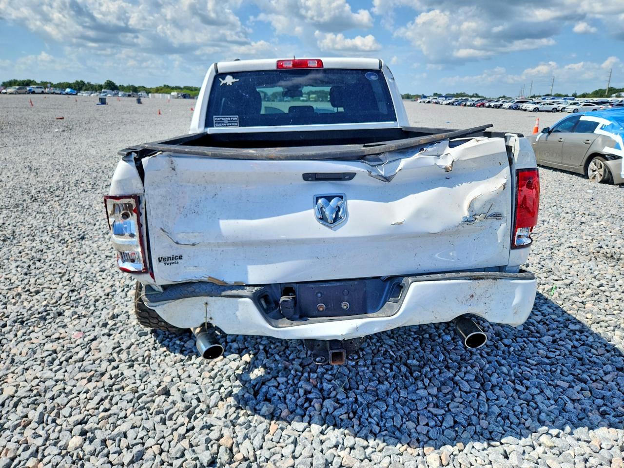 2015 Ram 1500 St White vin: 1C6RR7KT7FS526711