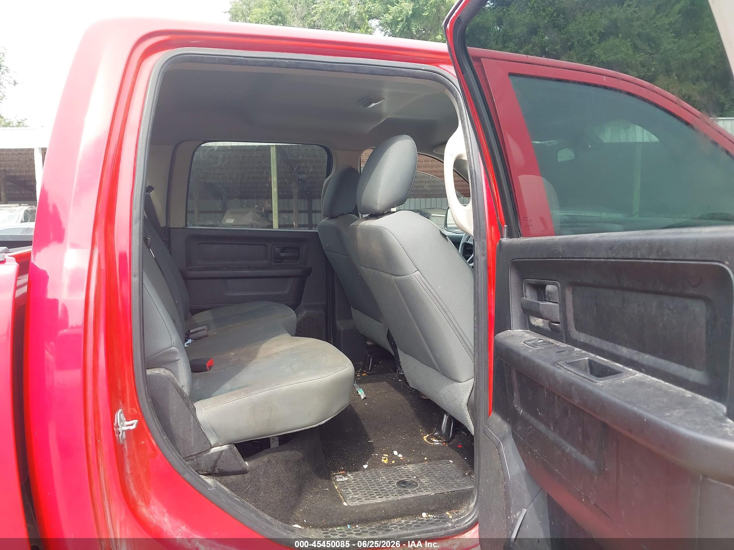2015 Ram 1500 Express Red vin: 1C6RR7KT7FS767457