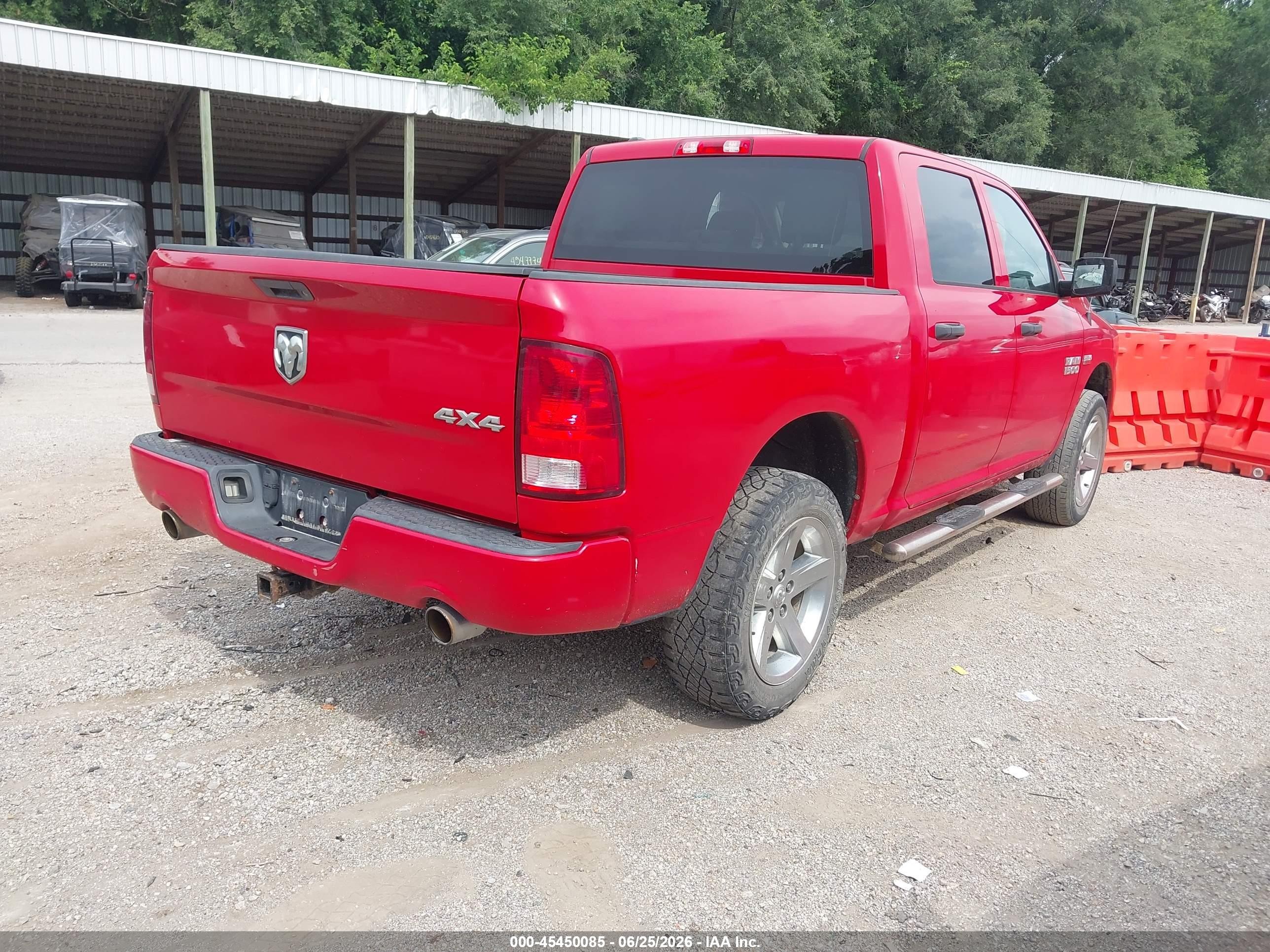 2015 Ram 1500 Express Red vin: 1C6RR7KT7FS767457