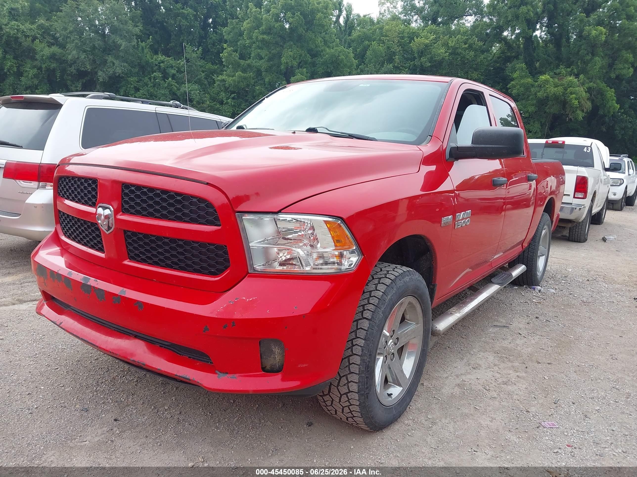 2015 Ram 1500 Express Red vin: 1C6RR7KT7FS767457