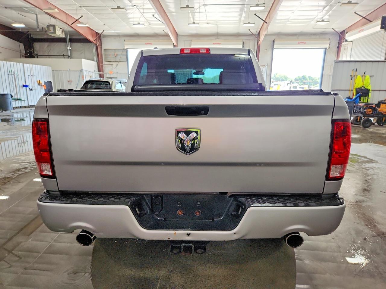 2015 Ram 1500 St Silver vin: 1C6RR7KT9FS667621