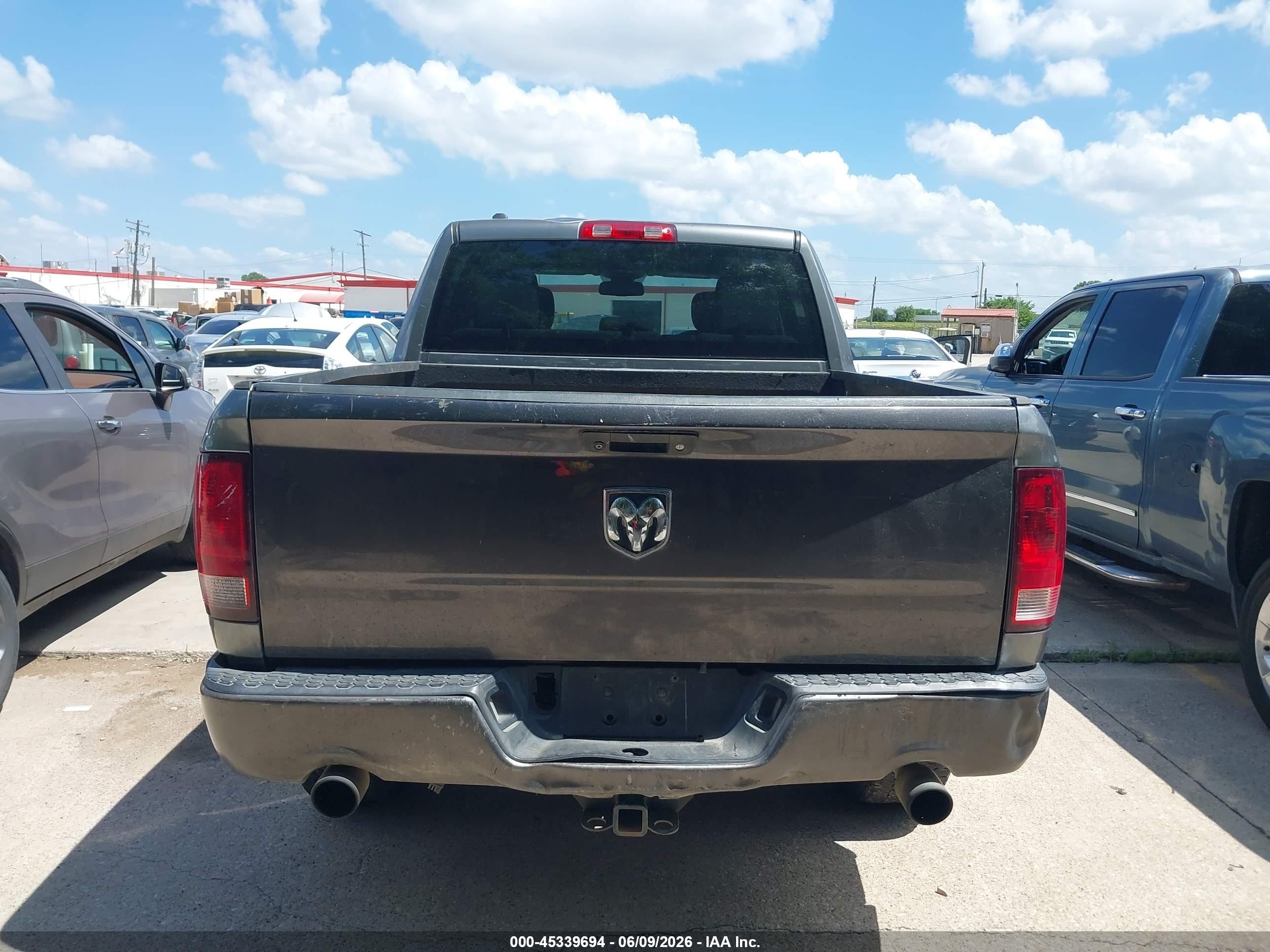 2013 Ram 1500 Express Серый vin: 1C6RR7KTXDS687714