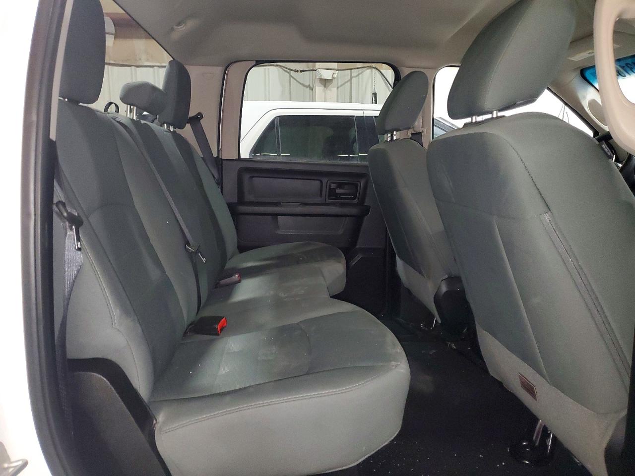 2014 Ram 1500 St White vin: 1C6RR7KTXES316585