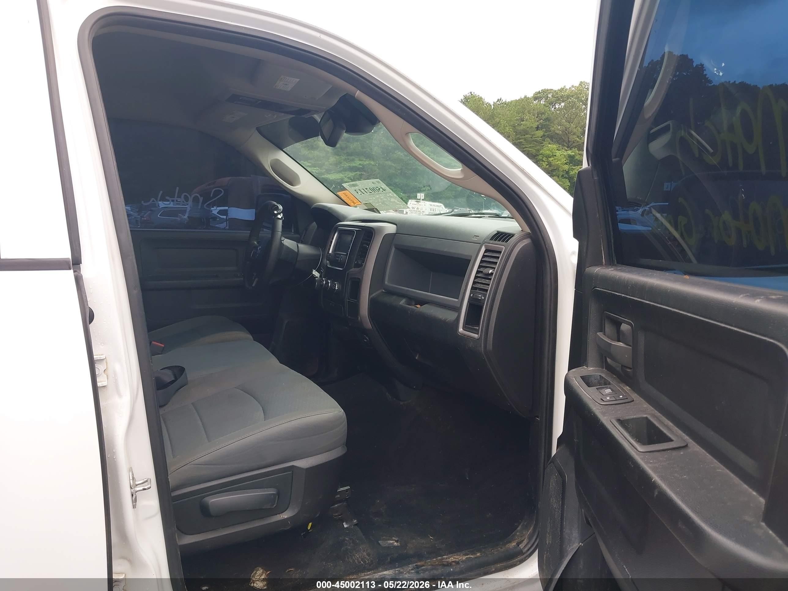 2014 Ram 1500 Express White vin: 1C6RR7KTXES411437
