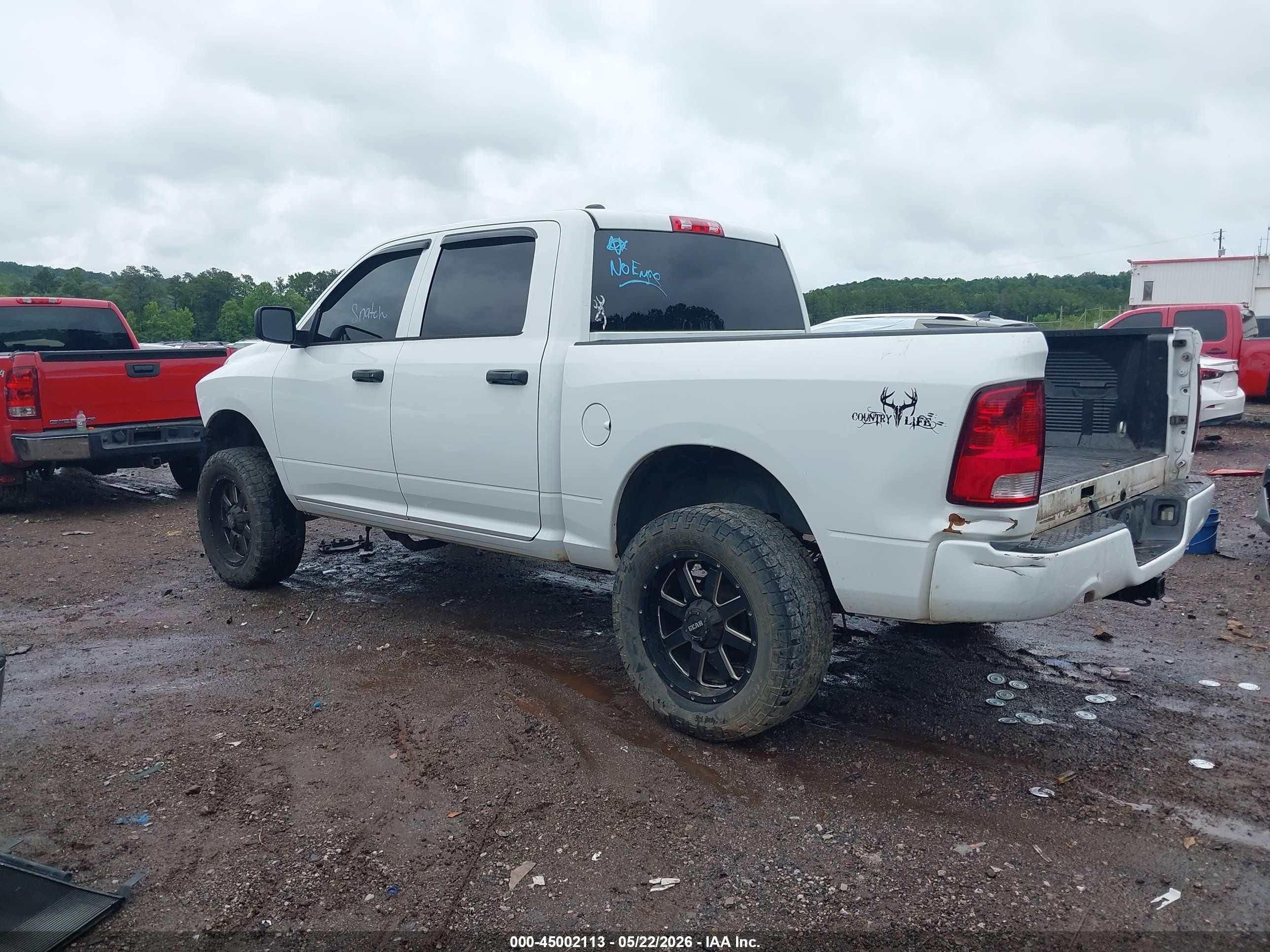2014 Ram 1500 Express White vin: 1C6RR7KTXES411437