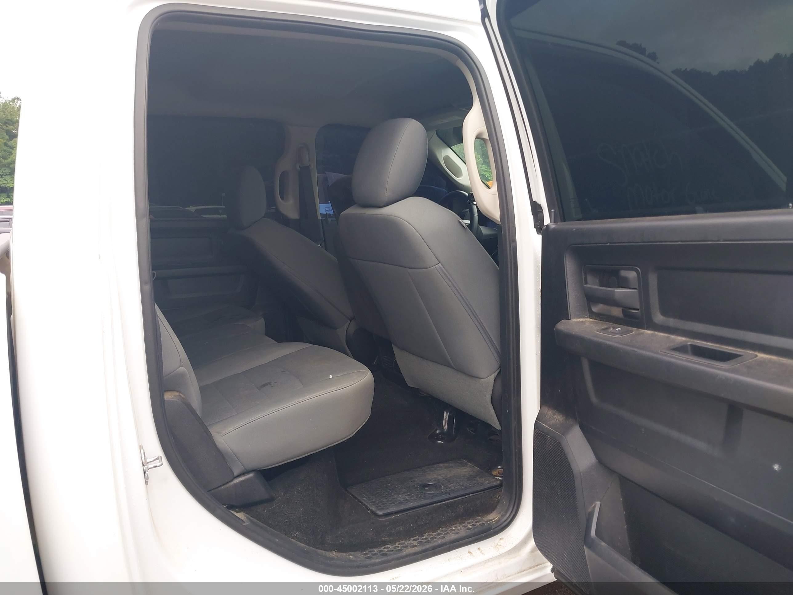 2014 Ram 1500 Express White vin: 1C6RR7KTXES411437