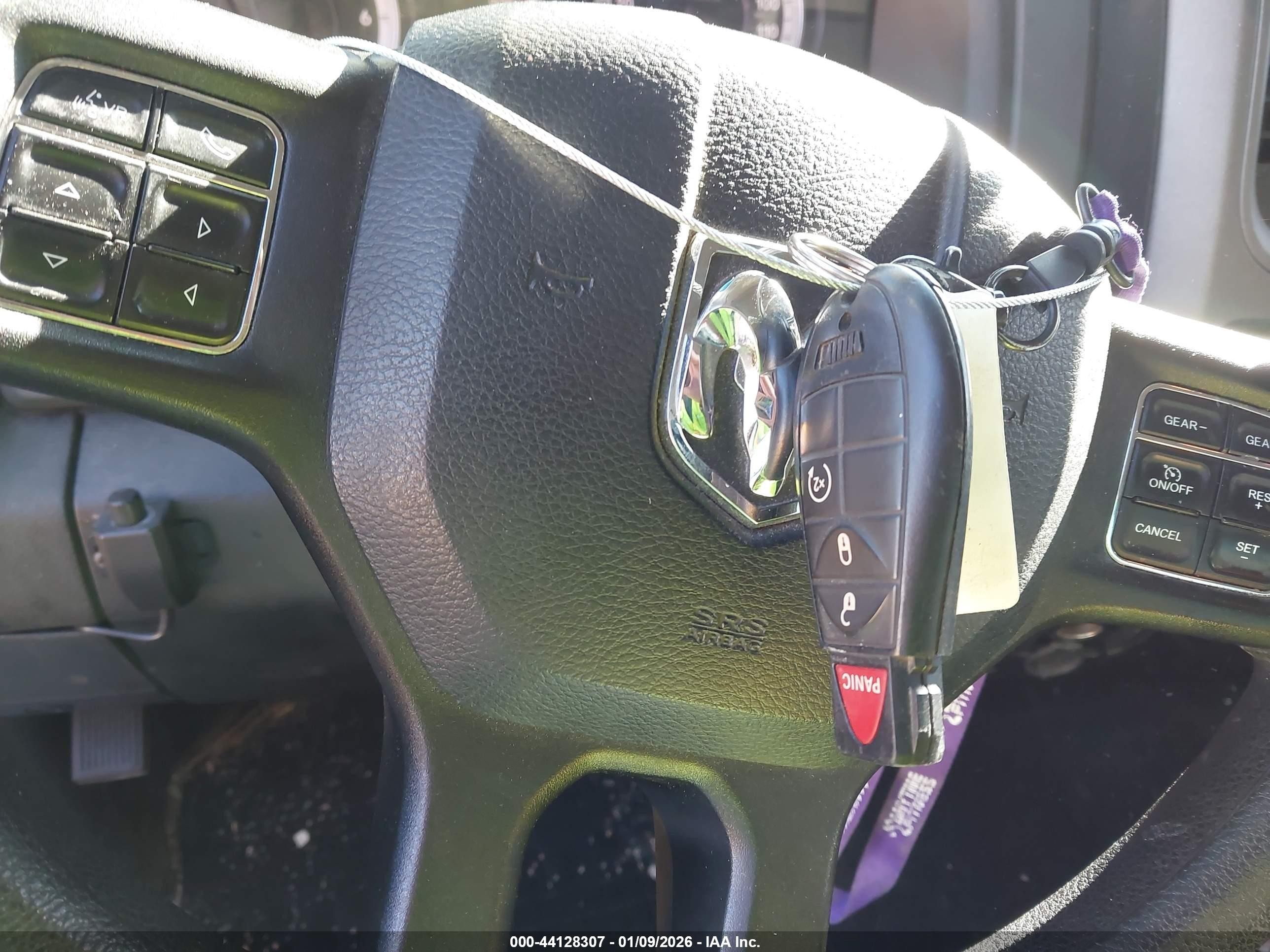 2015 Ram 1500 St Синий vin: 1C6RR7KTXFS617682