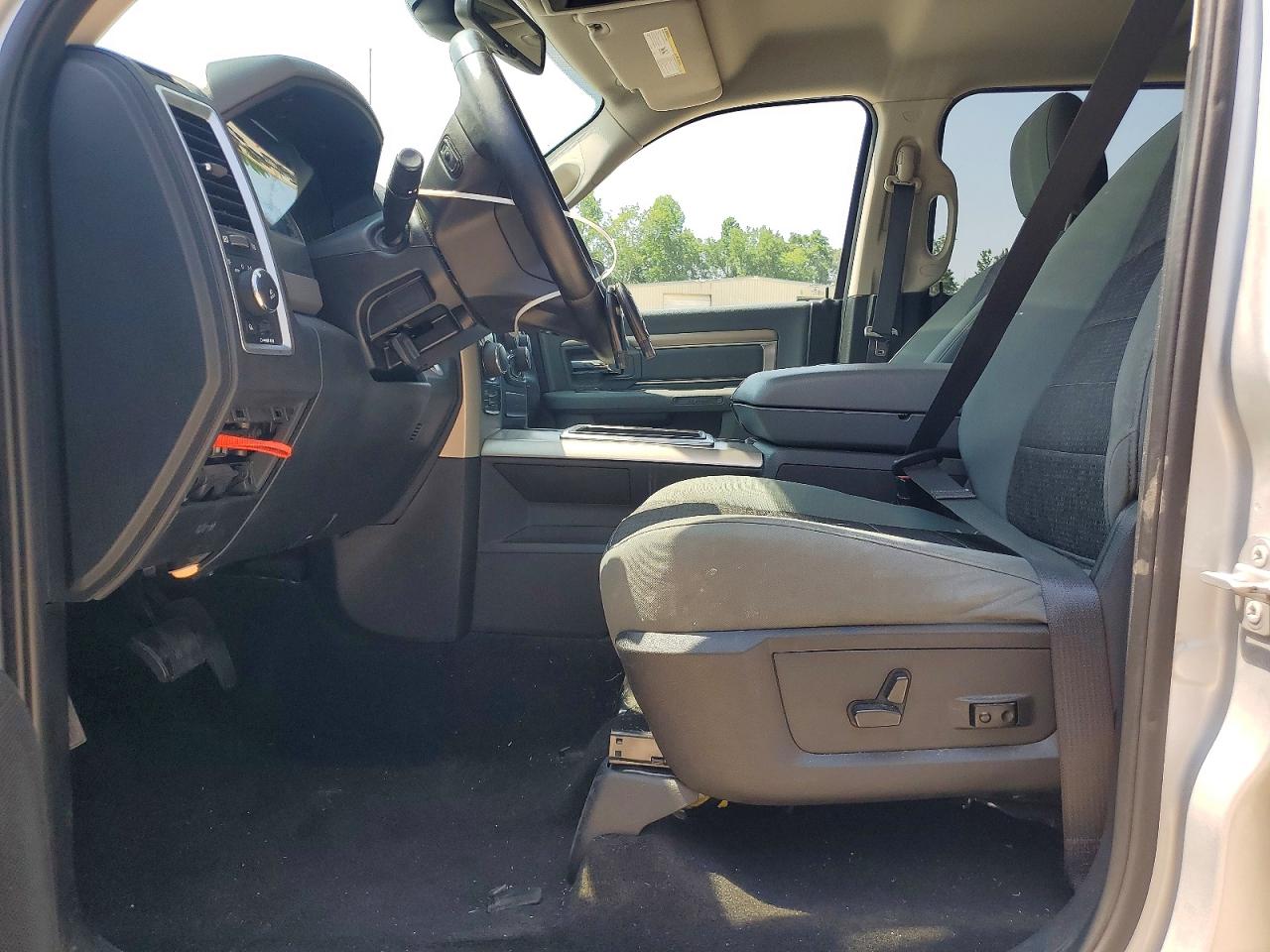 2015 Ram 1500 Slt Silver vin: 1C6RR7LG1FS682373