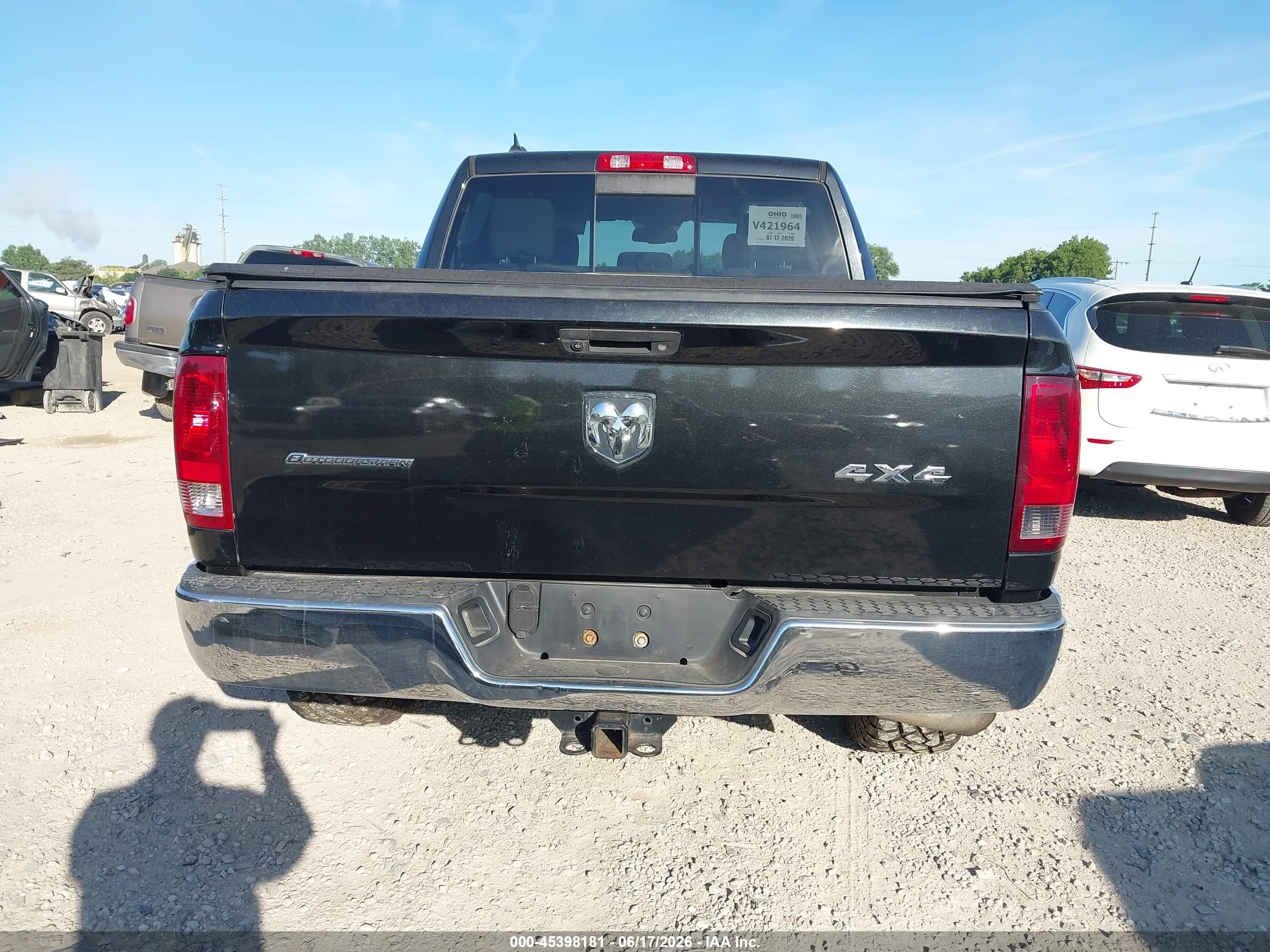 2015 Ram 1500 Outdoorsman Black vin: 1C6RR7LG5FS626484