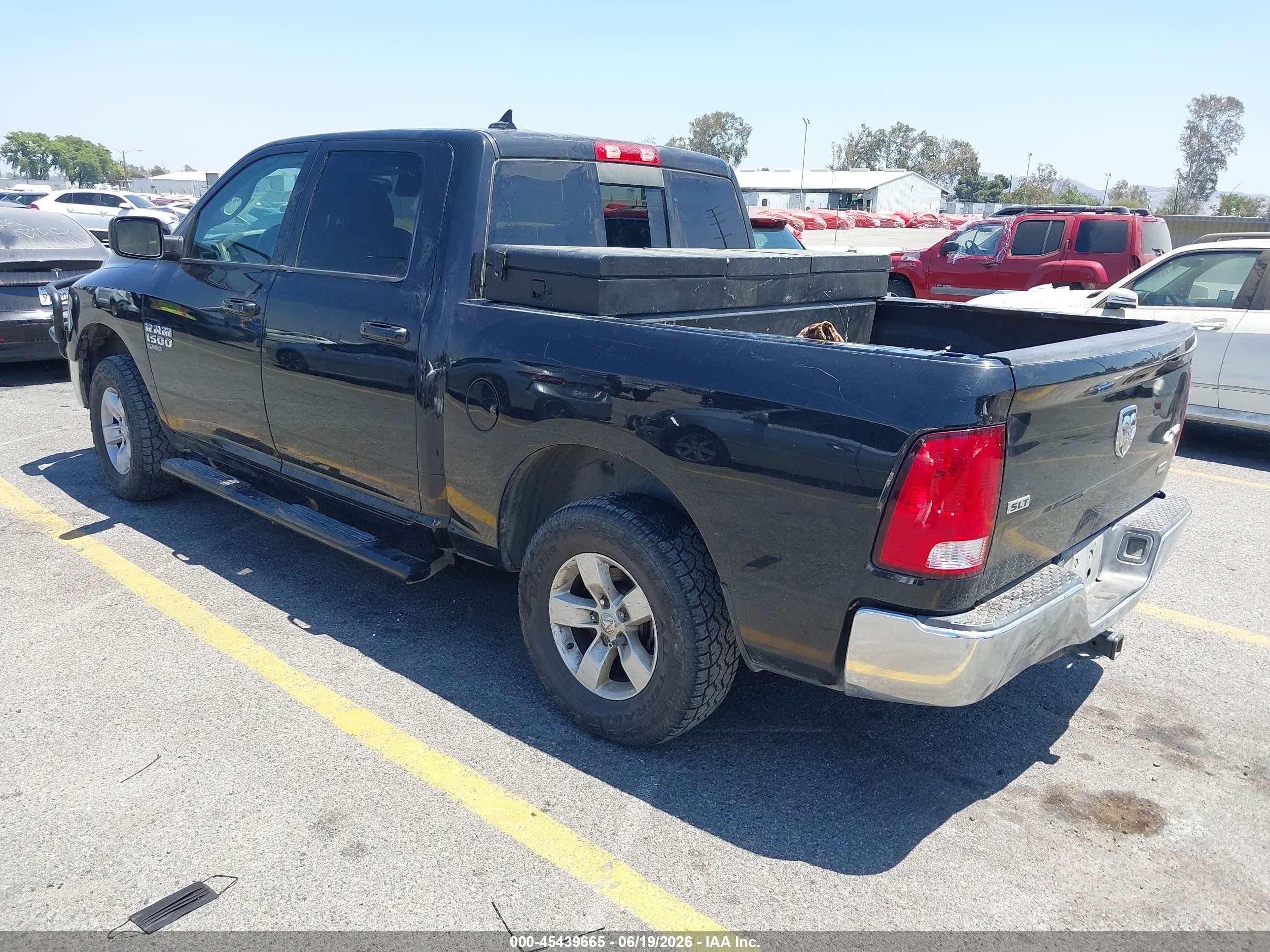 2019 Ram 1500 Classic Slt  4x4 5'7 Box Black vin: 1C6RR7LG5KS592931