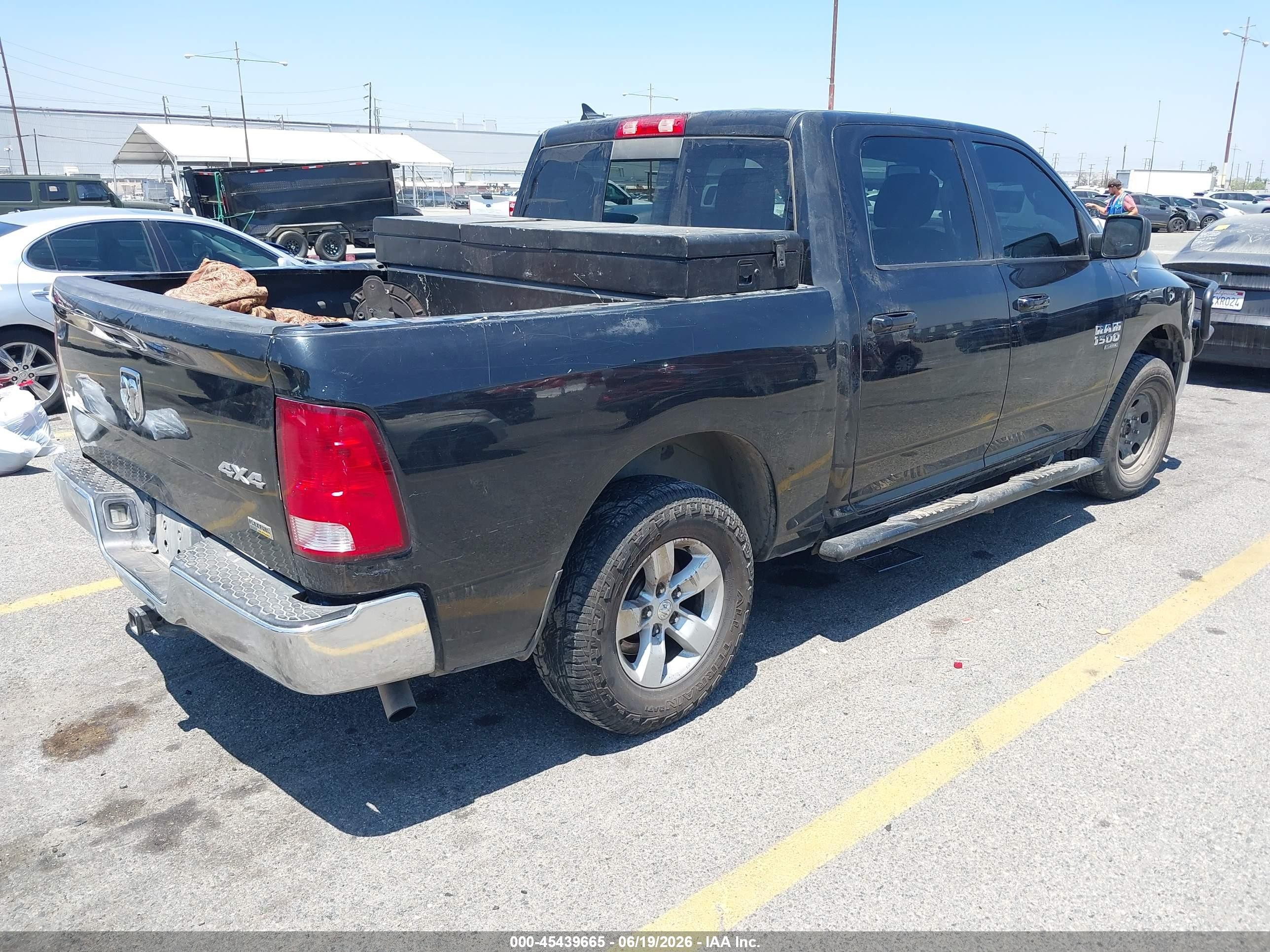 2019 Ram 1500 Classic Slt  4x4 5'7 Box Black vin: 1C6RR7LG5KS592931