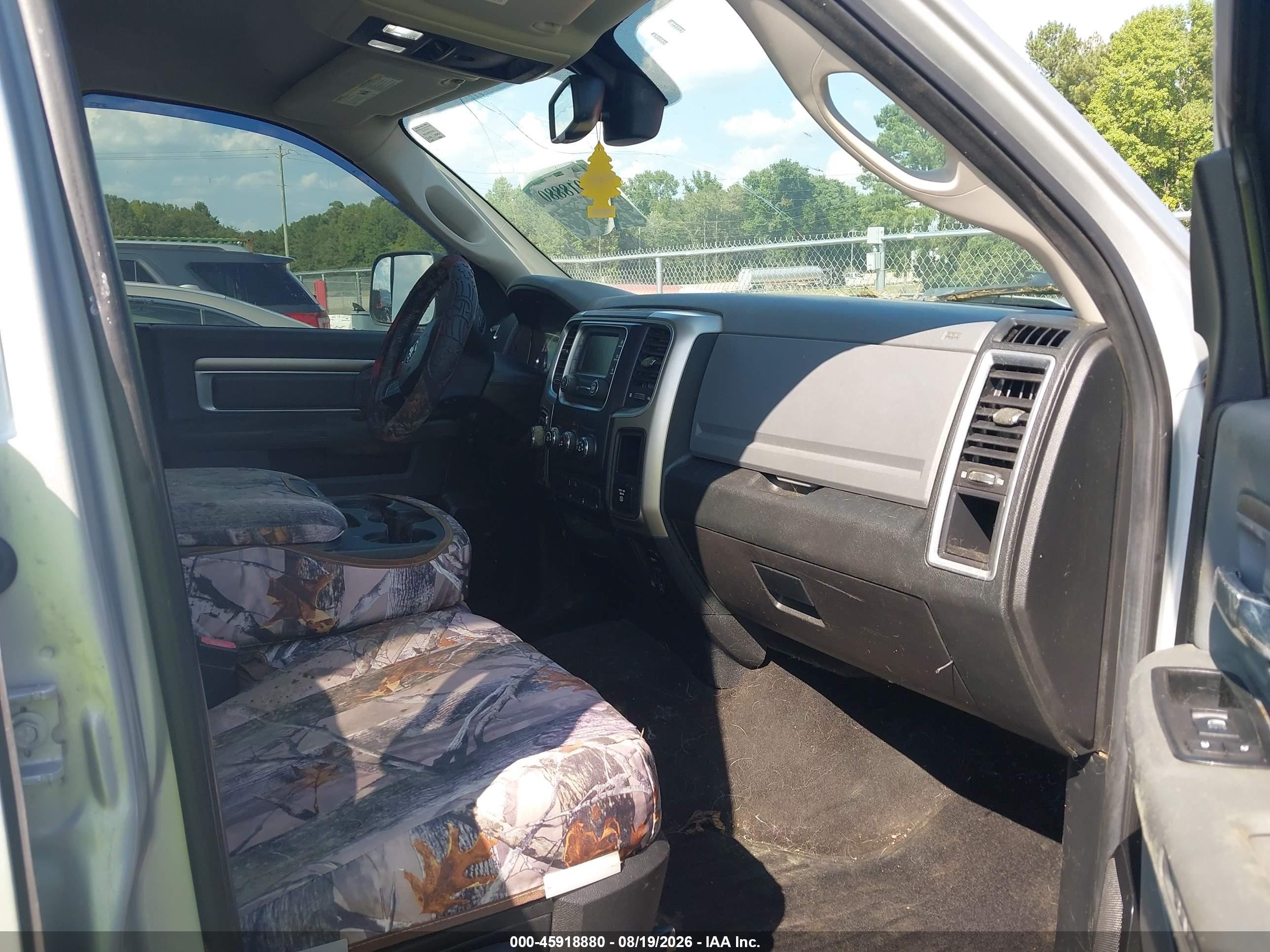 2014 Ram 1500 Big Horn Серебряный vin: 1C6RR7LG6ES106342