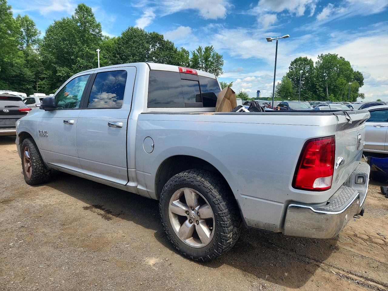 2015 Ram 1500 Slt Серебряный vin: 1C6RR7LGXFS679858