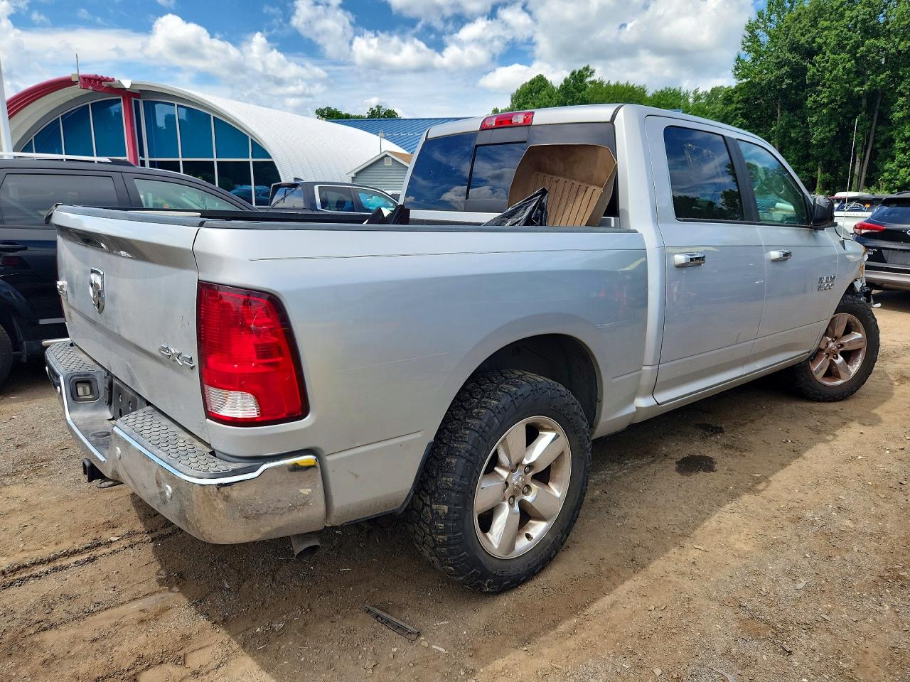 2015 Ram 1500 Slt Серебряный vin: 1C6RR7LGXFS679858