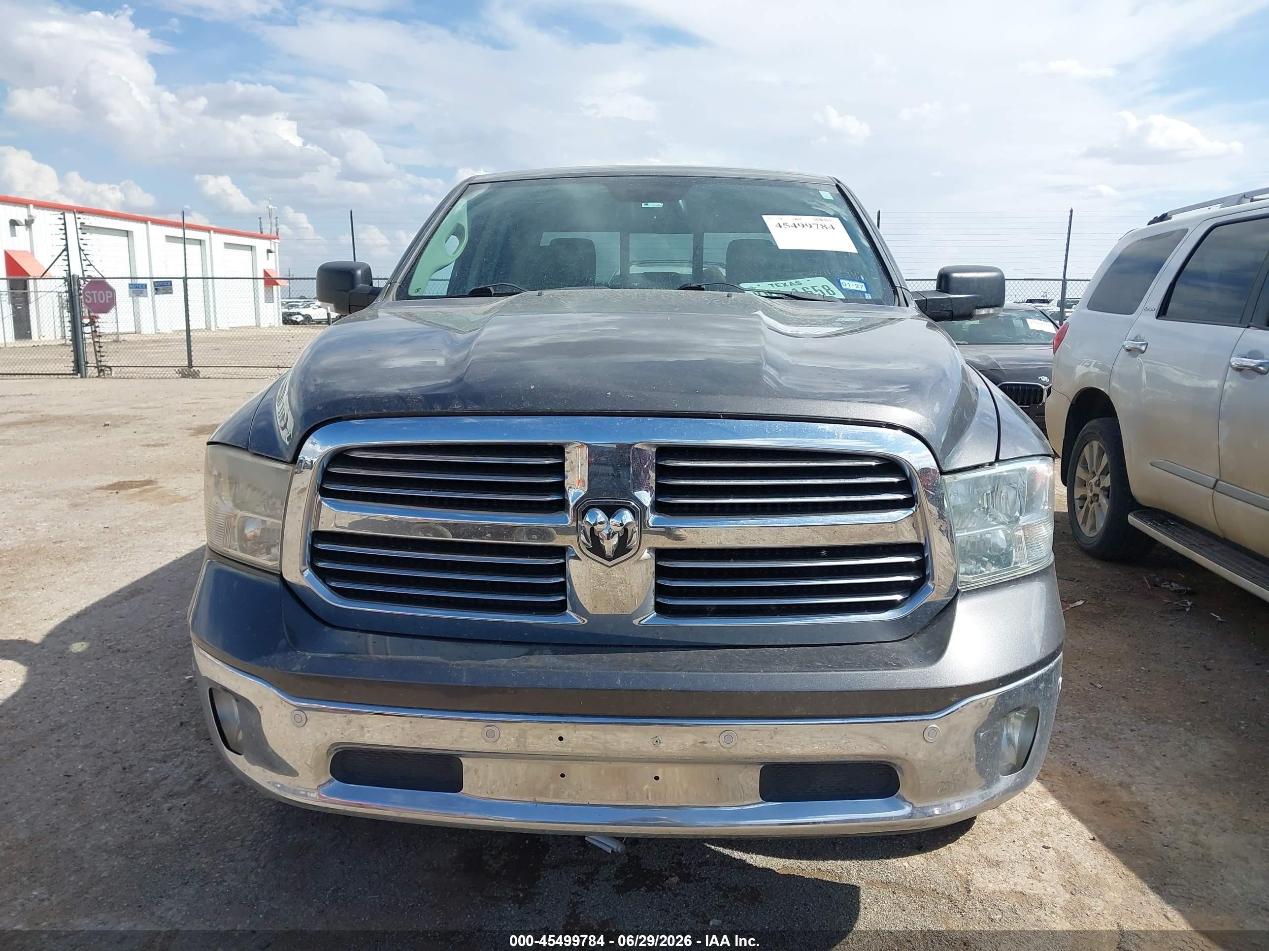 2015 Ram 1500 Big Horn Gray vin: 1C6RR7LGXFS727780