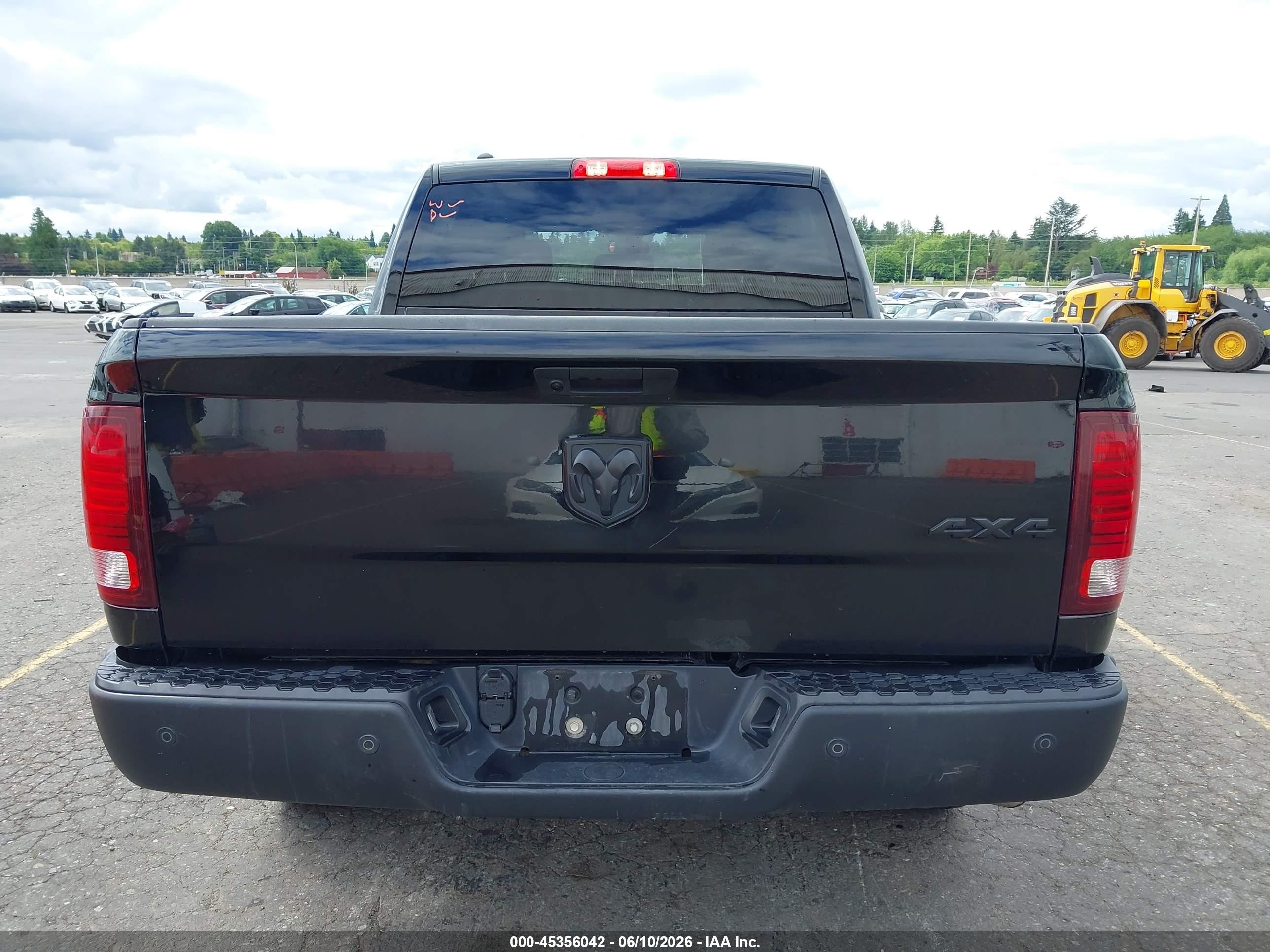 2024 Ram 1500 Classic Warlock  4x4 5'7 Box Черный vin: 1C6RR7LGXRS157753