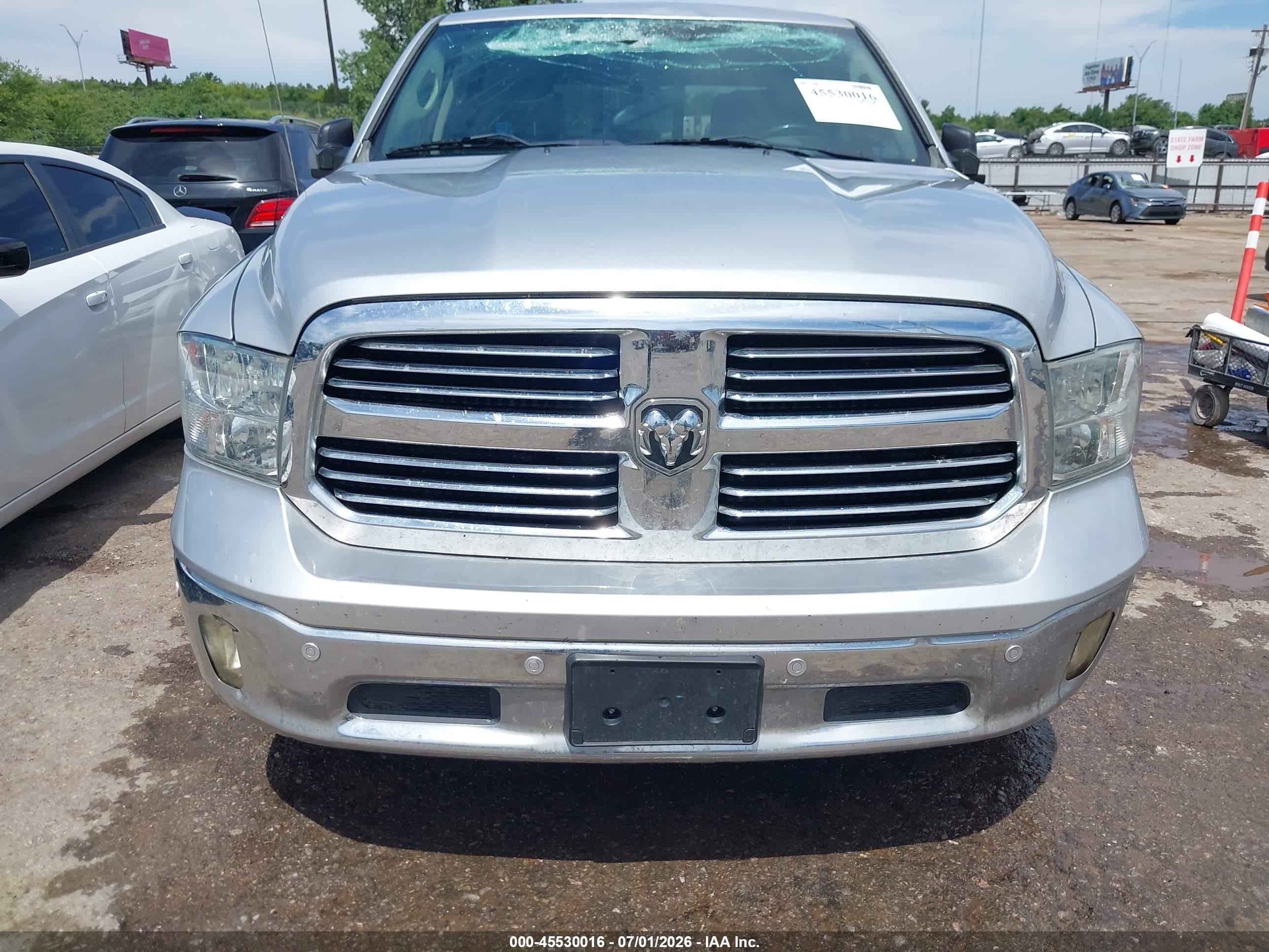 2015 Ram 1500 Big Horn Серебряный vin: 1C6RR7LM0FS712243