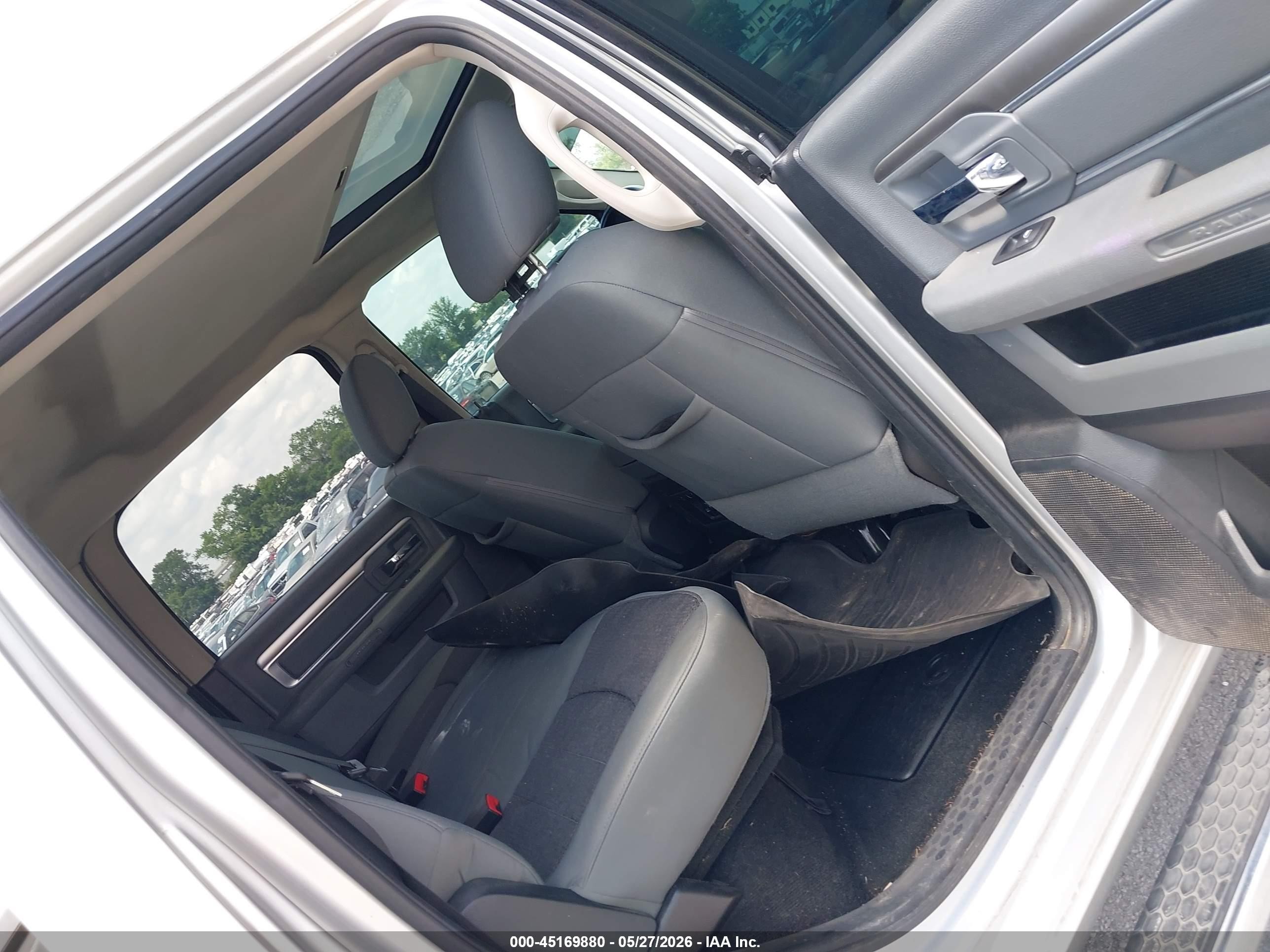 2014 Ram 1500 Big Horn Silver vin: 1C6RR7LM4ES288287